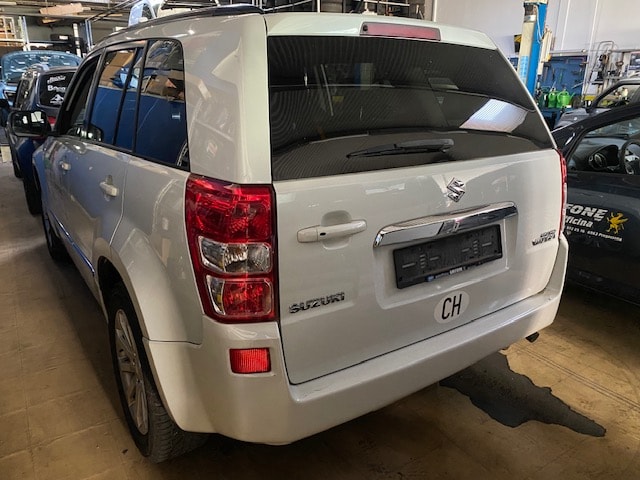 SUZUKI Grand Vitara 1.9 TD GL Top Sergio Cellano-image-2