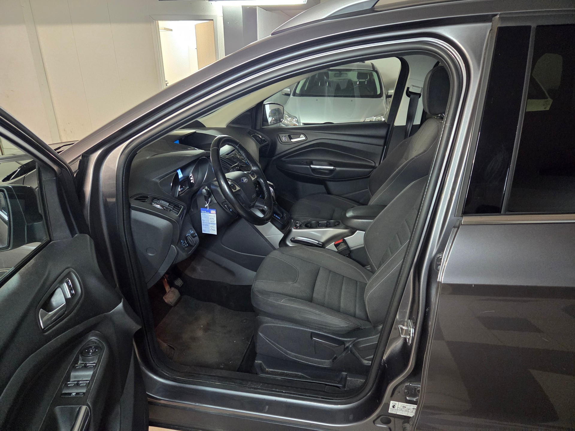 FORD Kuga 1.6 SCTi Carving 4WD Automatic-image-7