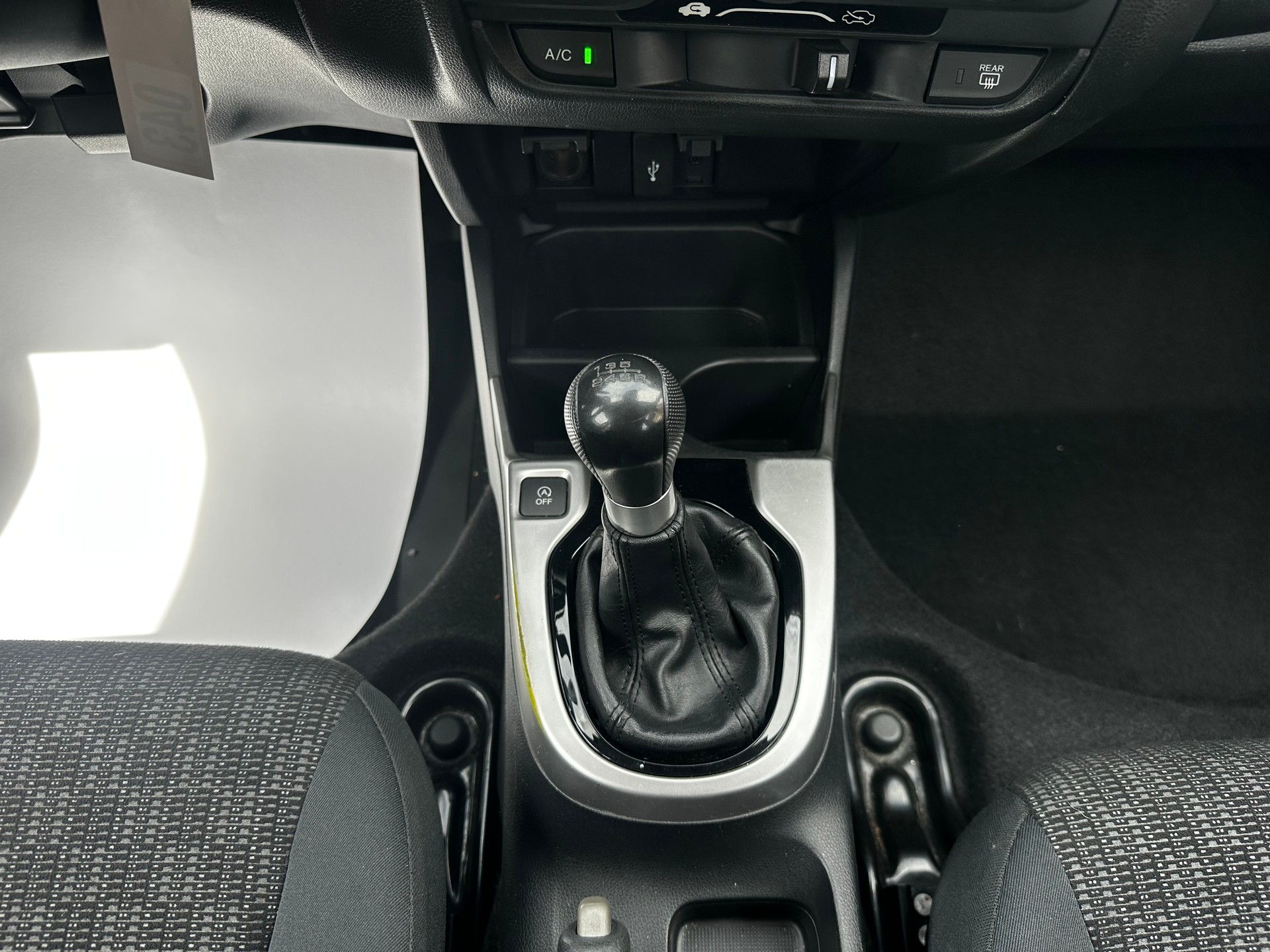 HONDA Jazz 1.3i-VTEC Trend-image-9