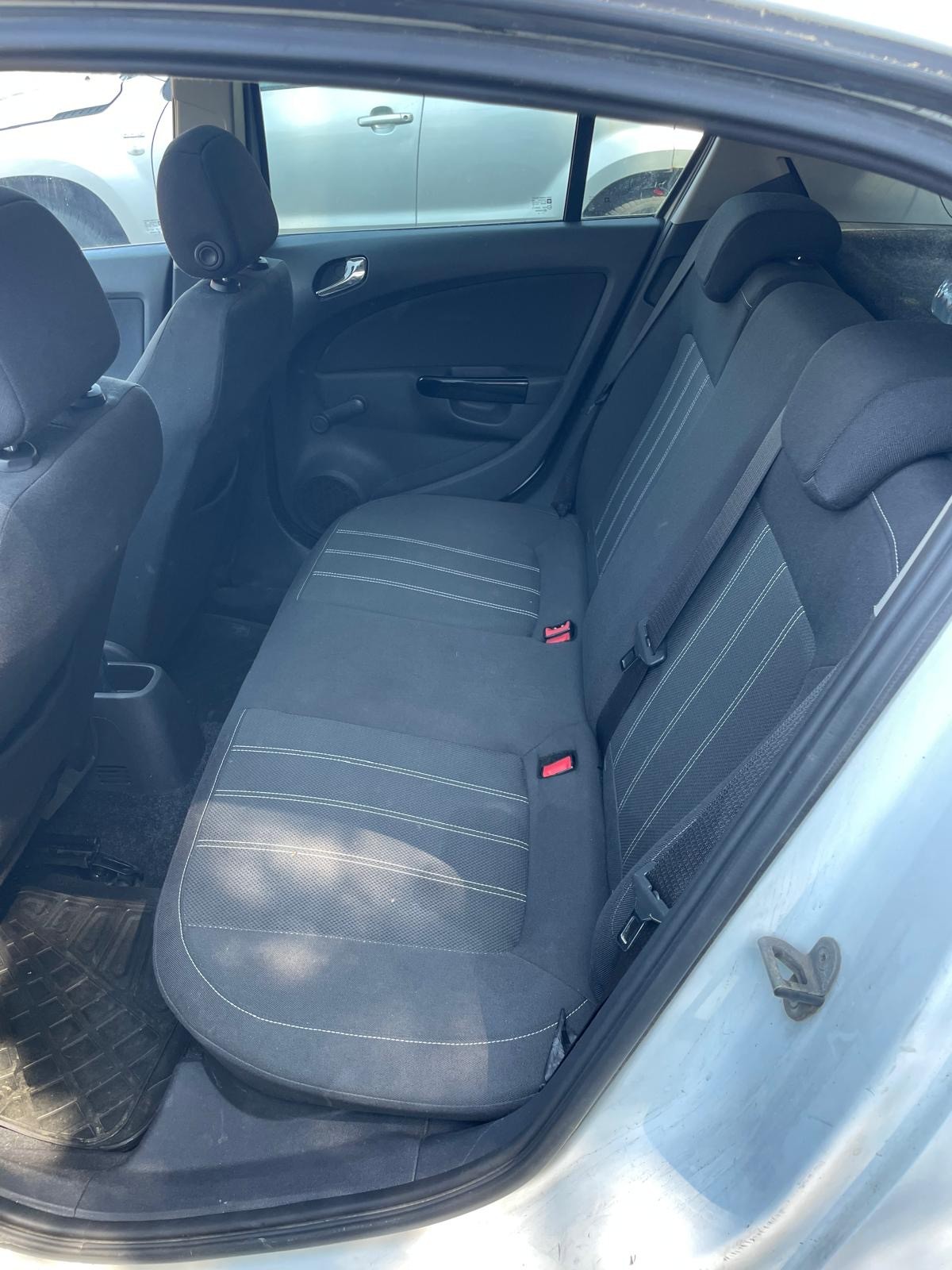 OPEL Corsa 1.2 TP Color Edition-image-11