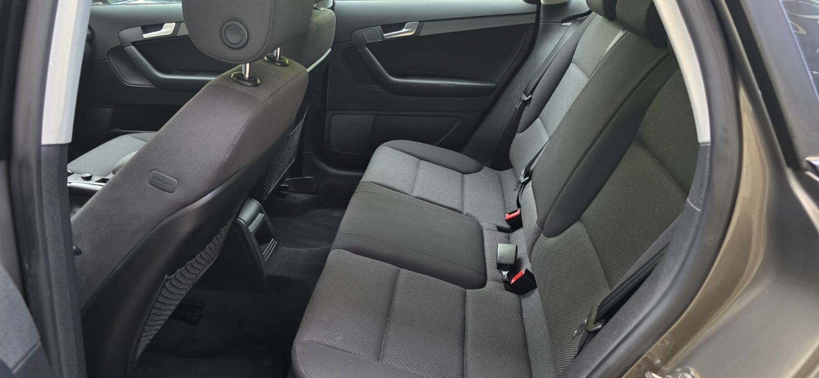 AUDI A3 Sportback 1.8 TFSI Ambiente quattro-image-6