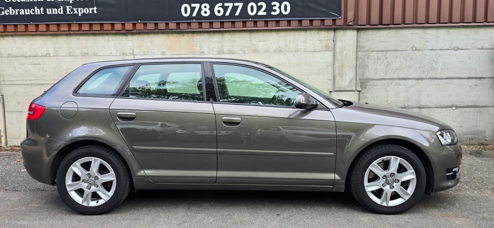 AUDI A3 Sportback 1.8 TFSI Ambiente quattro-image-2