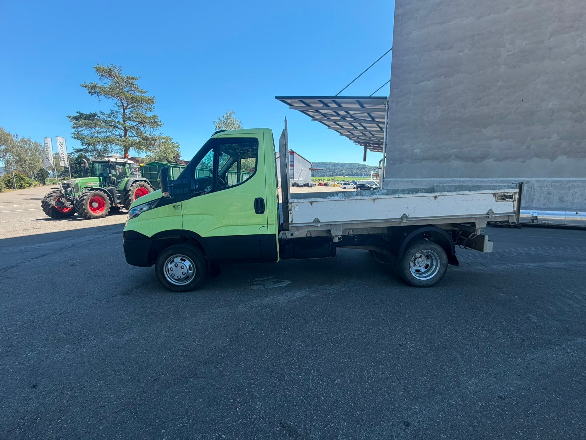 IVECO 35 C 15 Daily-image-0