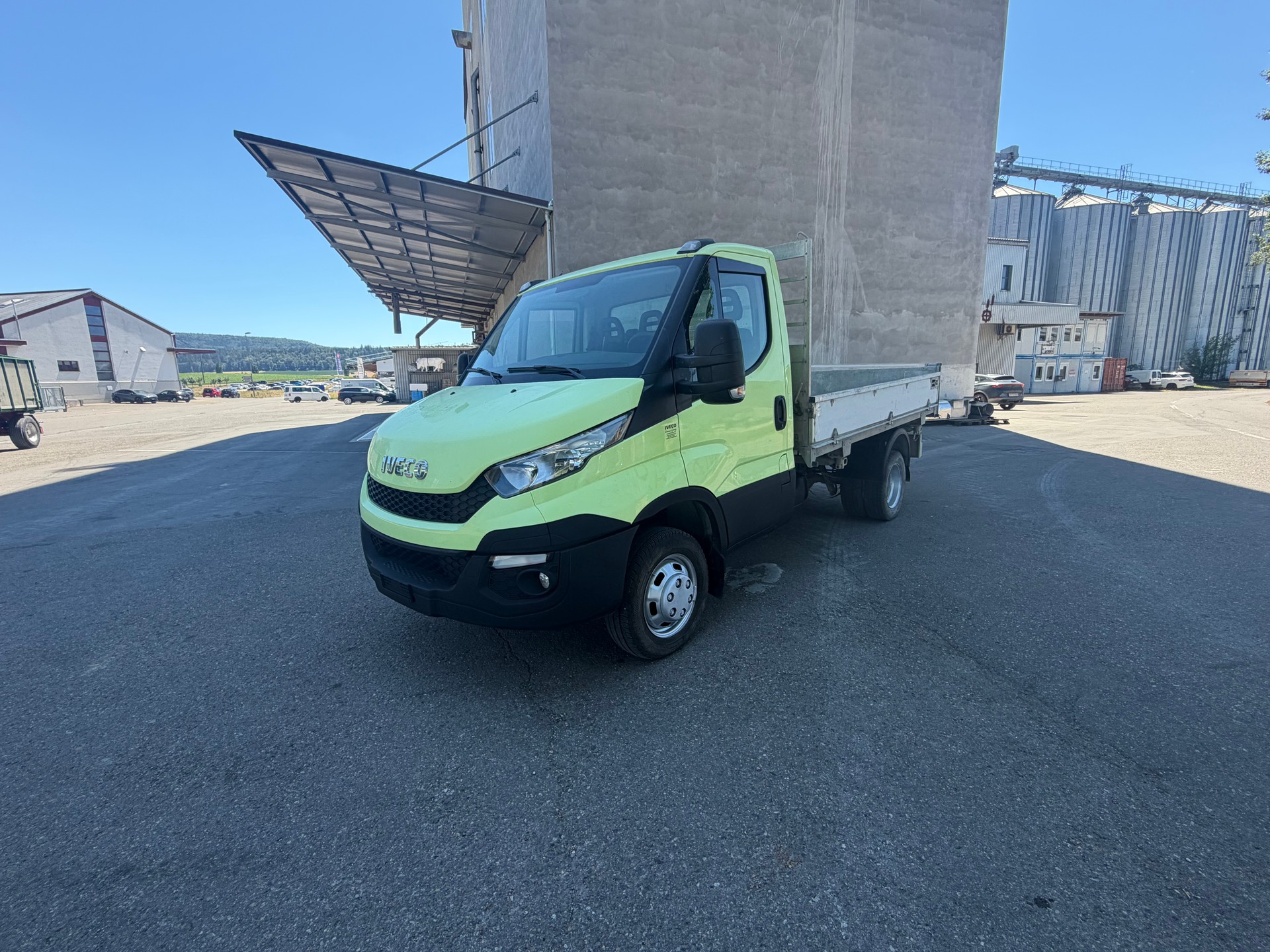 IVECO 35 C 15 Daily-image-3