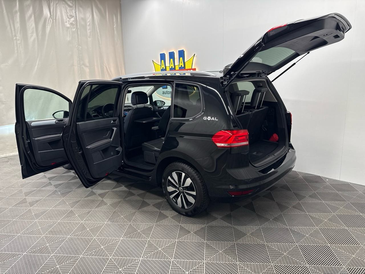 VW Touran 1.5 TSI EVO Goal 7-Sitze-image-12