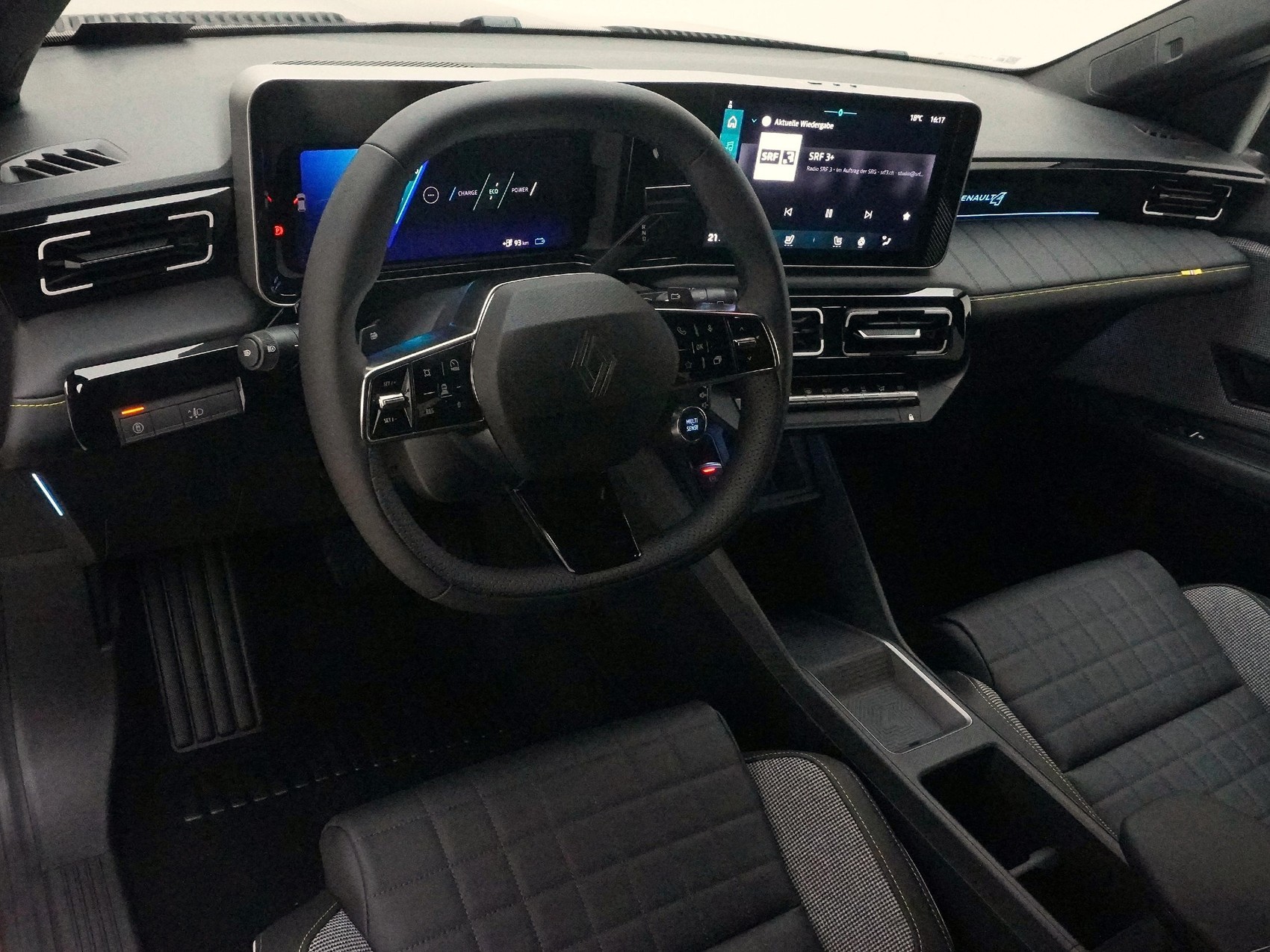 RENAULT R4 E-Tech Comfort Range iconic-image-9