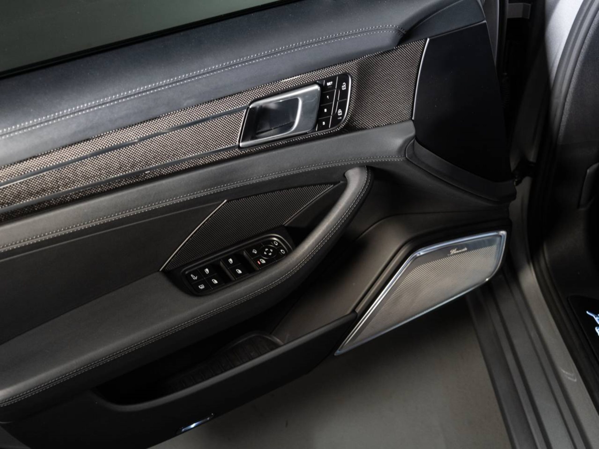 PORSCHE Panamera 4 E-Hybrid Sport Turismo Platinum Edition (MY23)-image-15