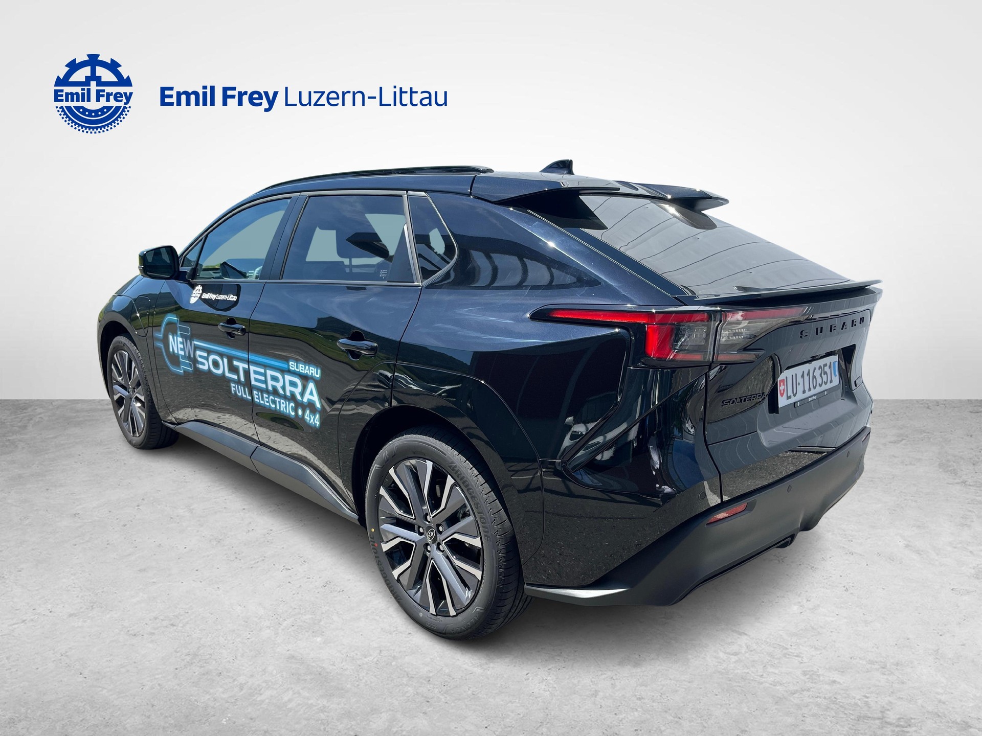SUBARU Solterra eV Luxury AWD-showroom-element-2