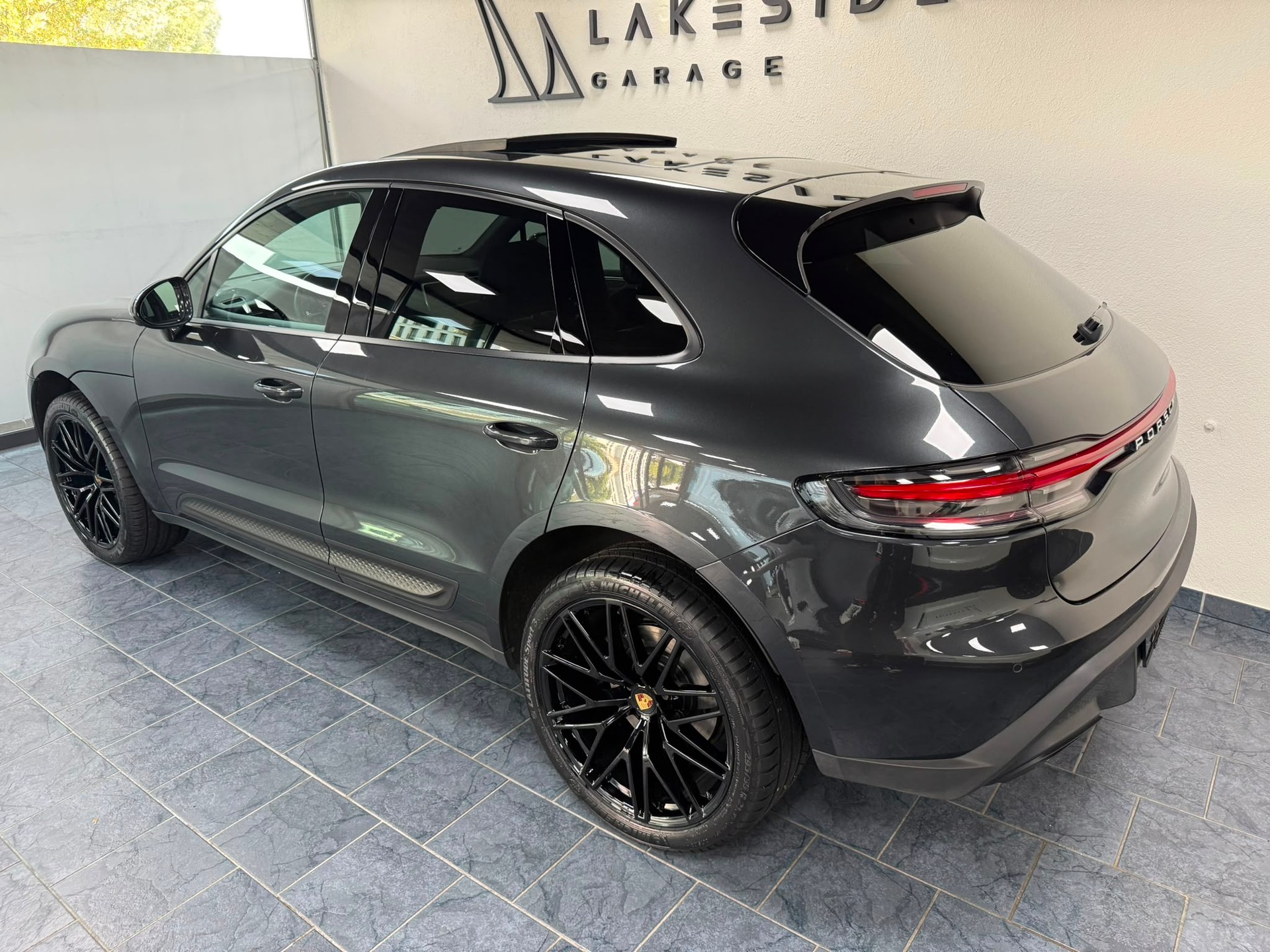 PORSCHE Macan PDK-image-5
