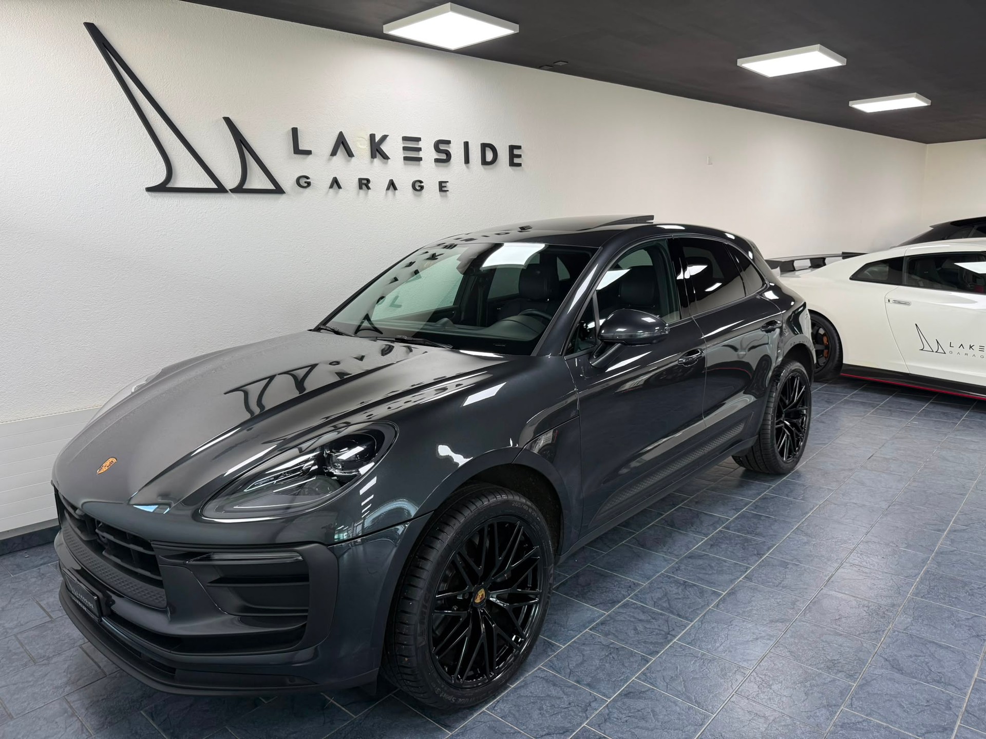 PORSCHE Macan PDK-image-0