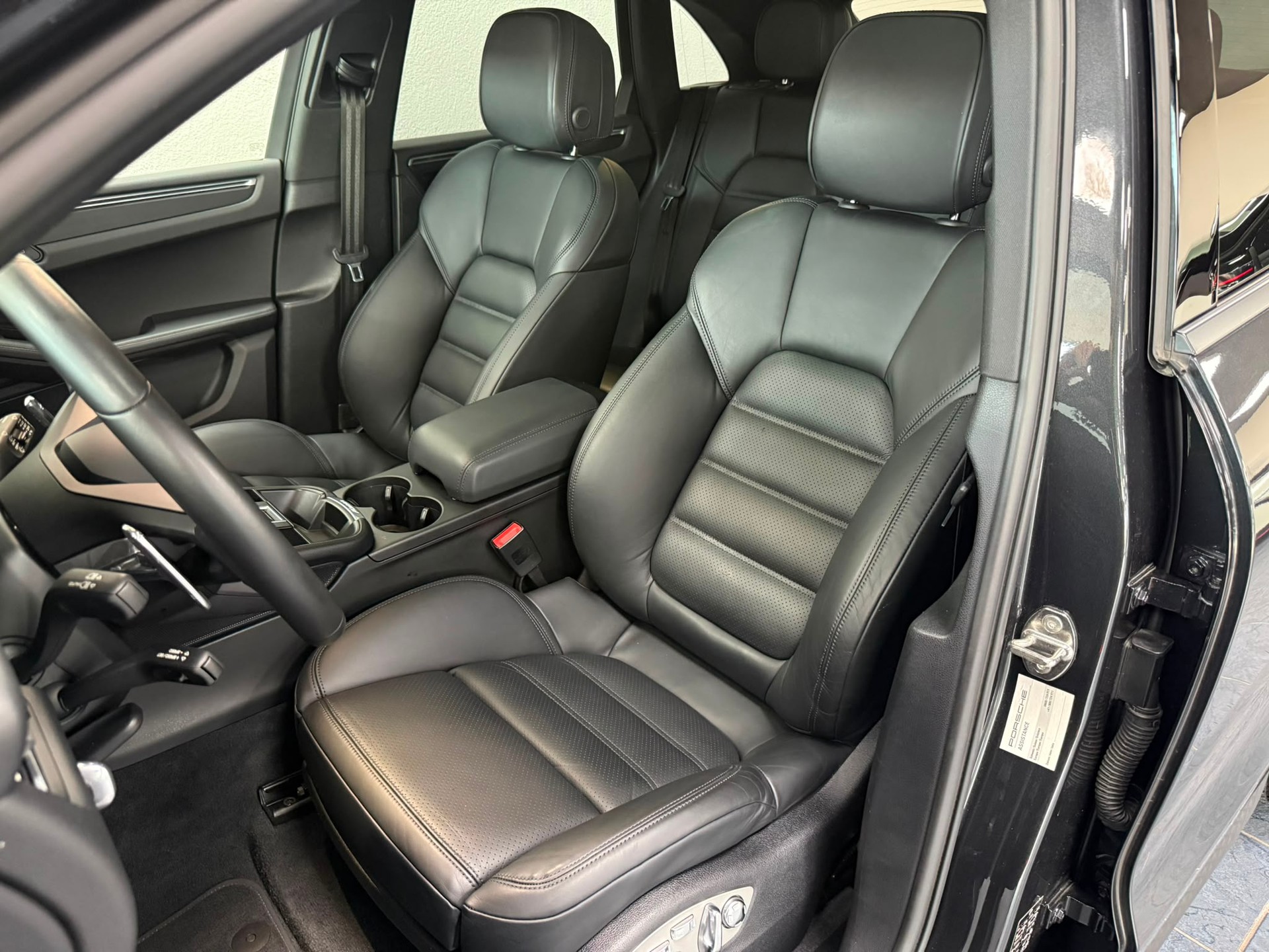 PORSCHE Macan PDK-image-14