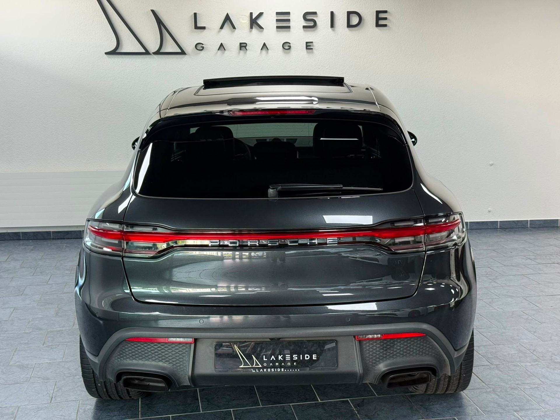 PORSCHE Macan PDK-image-4