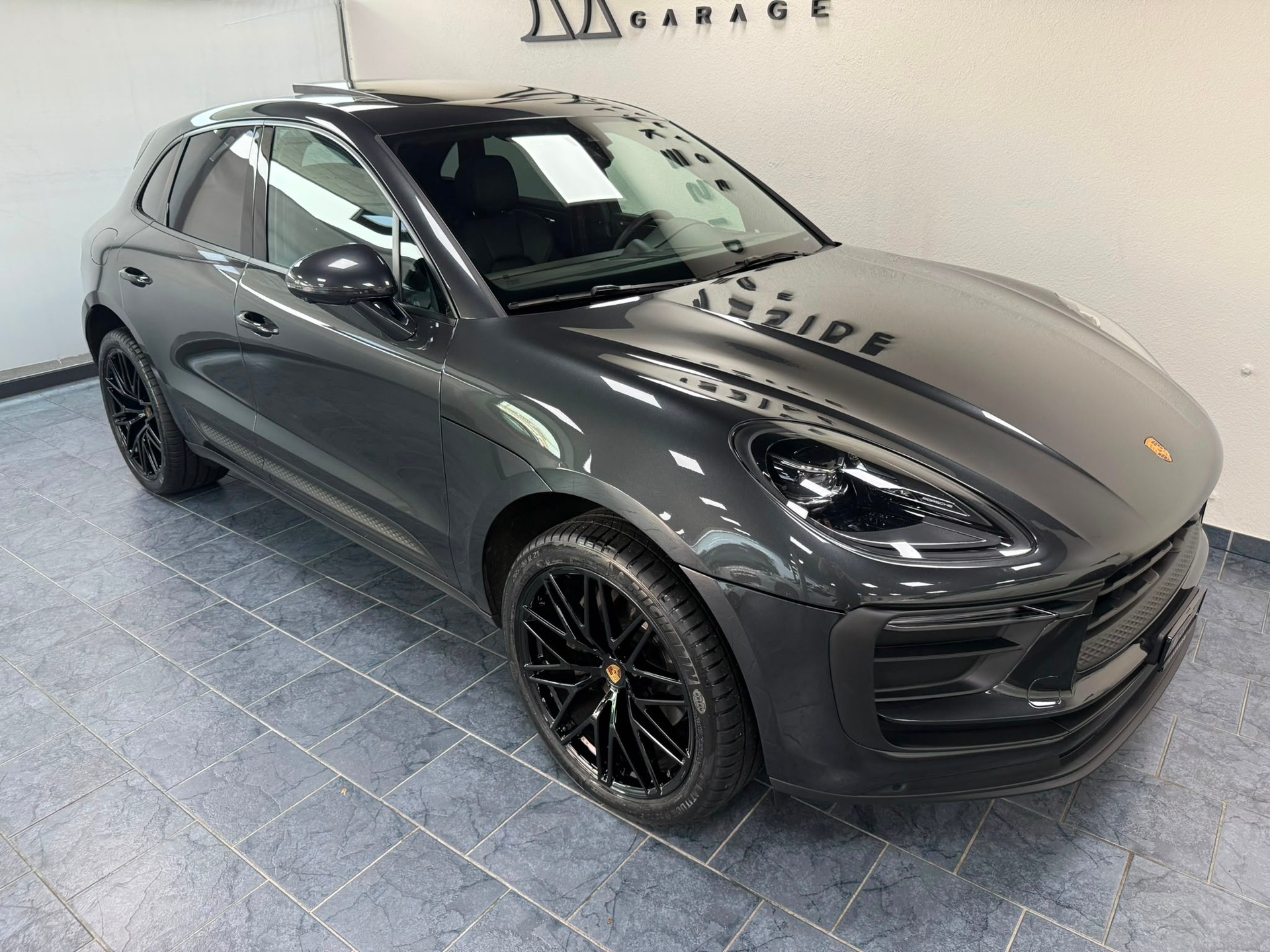 PORSCHE Macan PDK-image-2