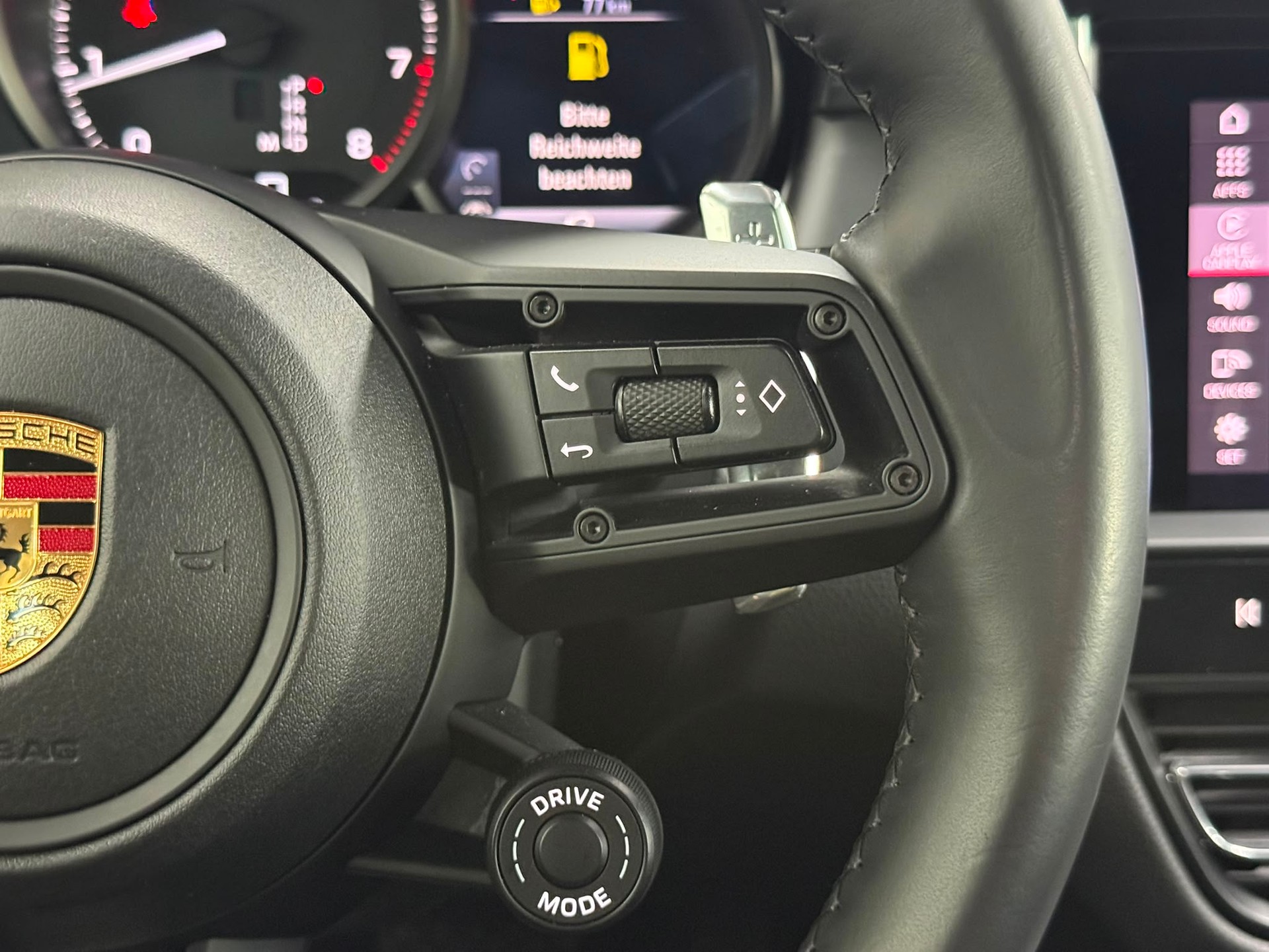 PORSCHE Macan PDK-image-17