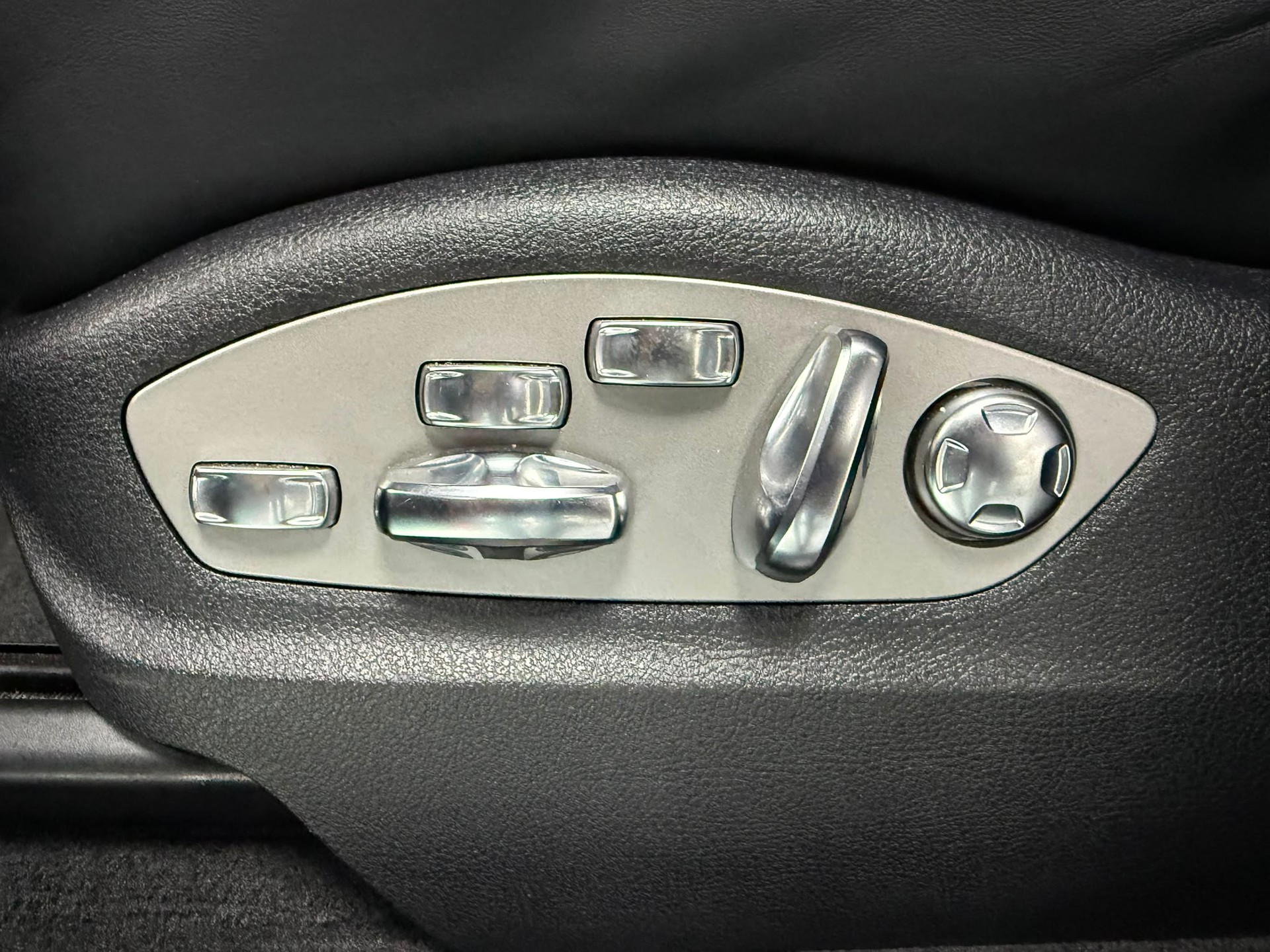 PORSCHE Macan PDK-image-29