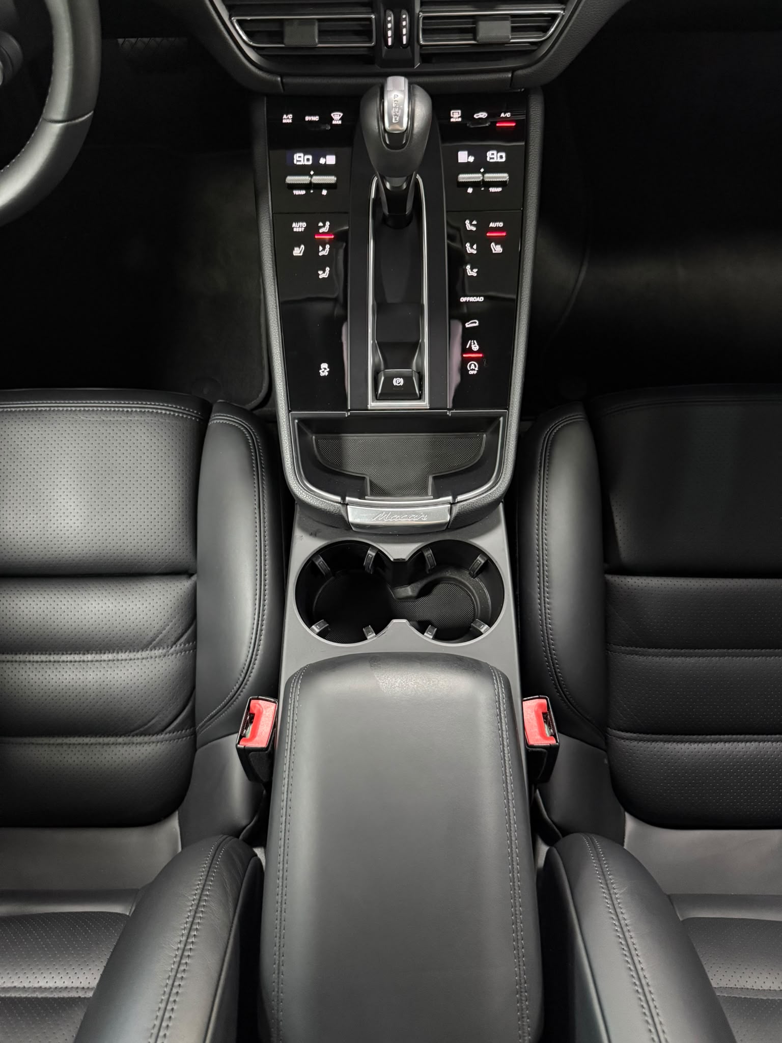 PORSCHE Macan PDK-image-22
