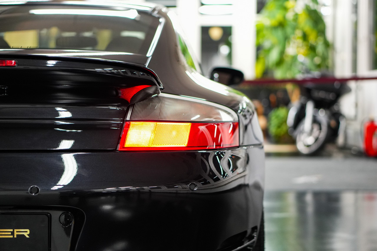 PORSCHE 911 Turbo-image-7