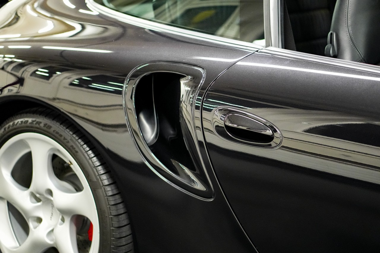 PORSCHE 911 Turbo-image-30