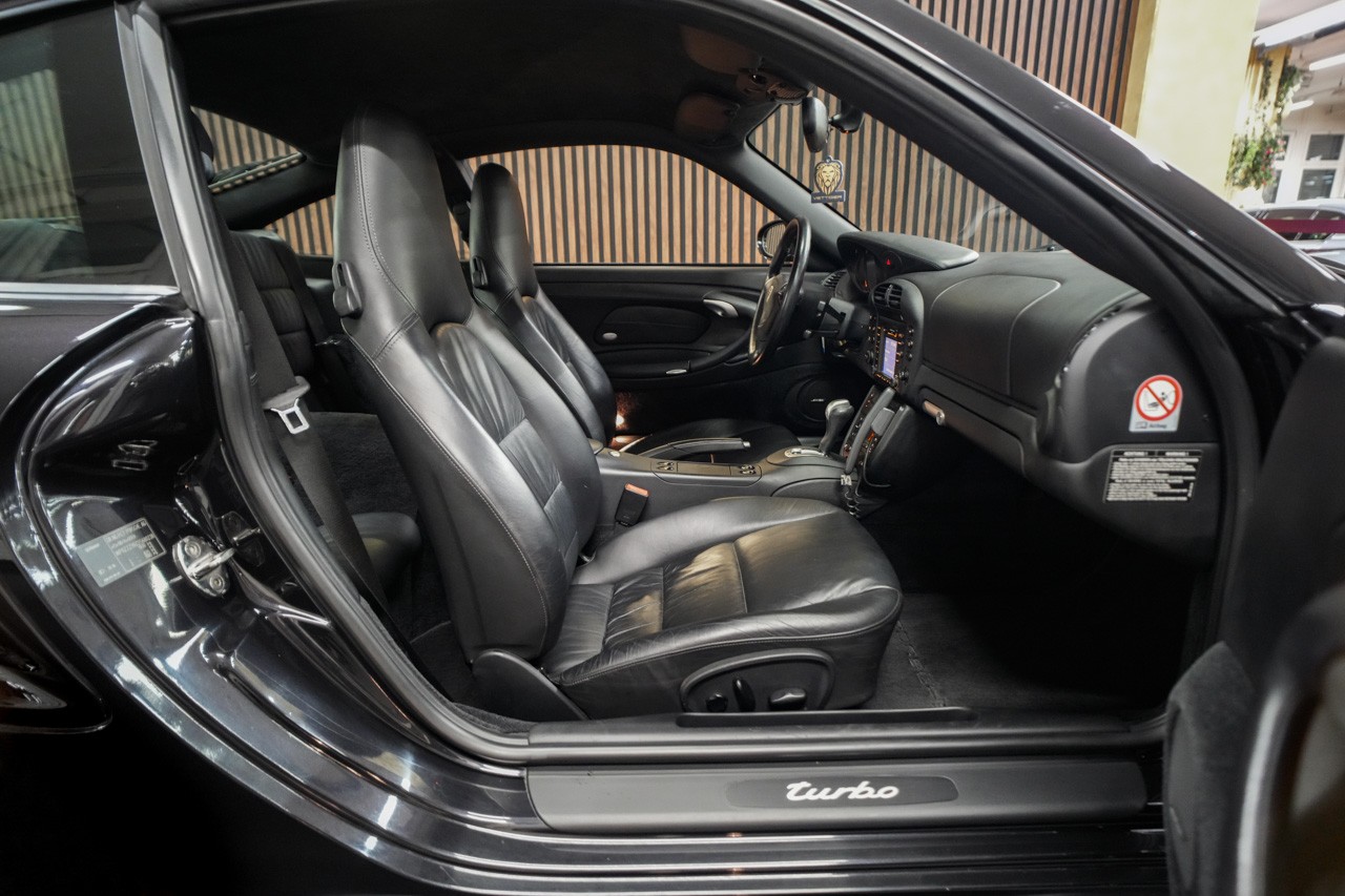 PORSCHE 911 Turbo-image-13
