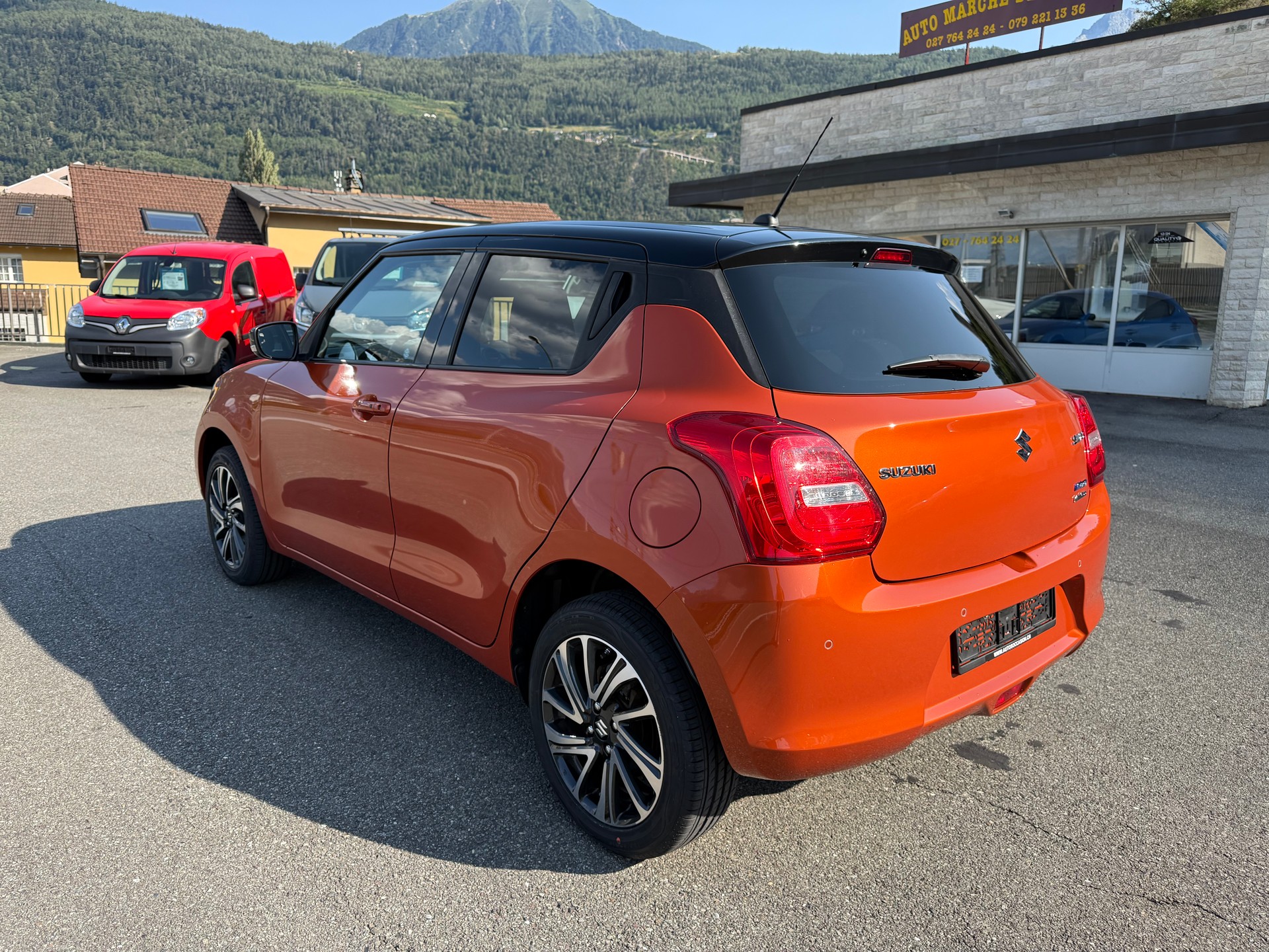SUZUKI Swift 1.2 Compact Top 4x4 Hybrid-image-8