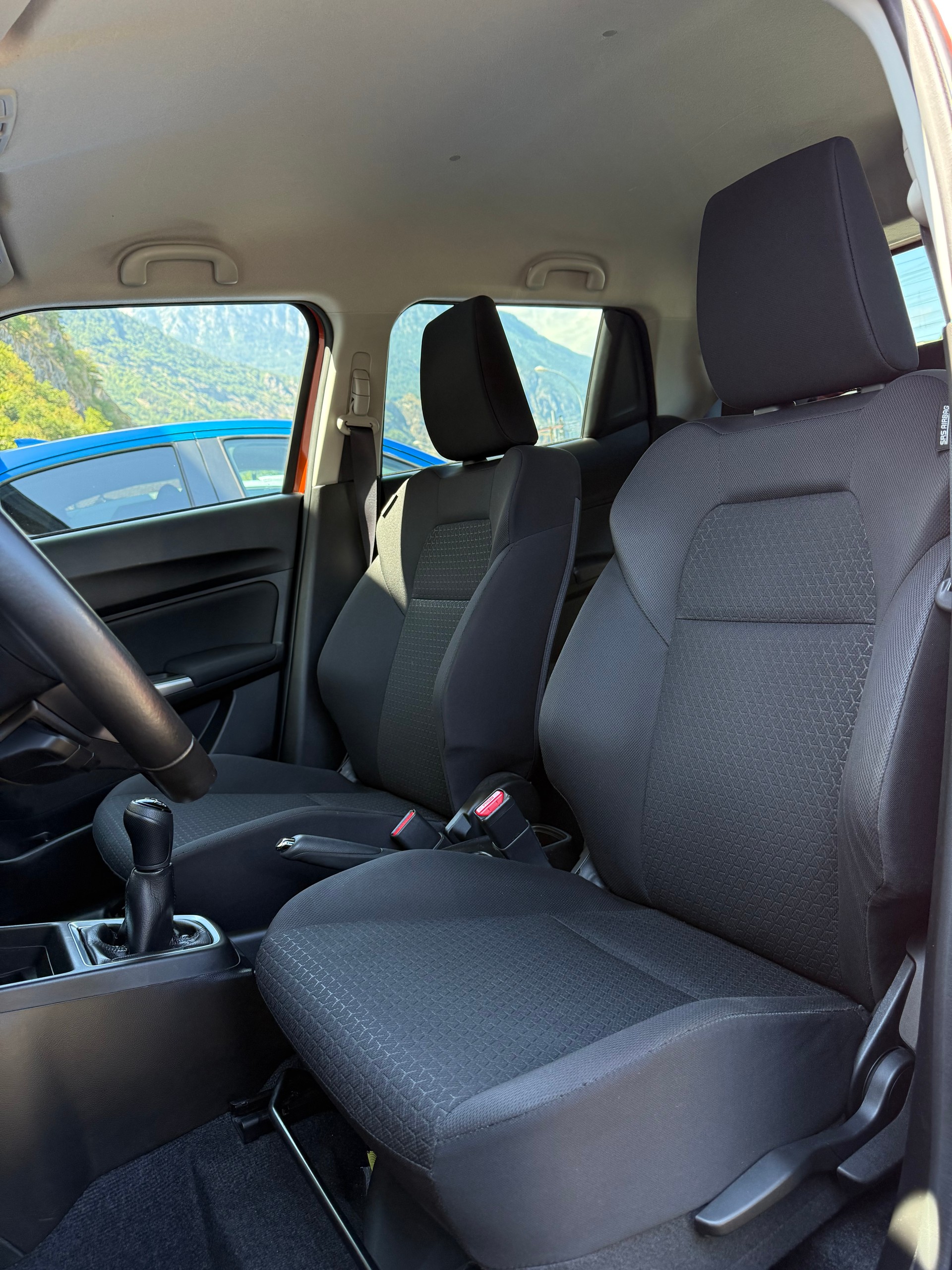 SUZUKI Swift 1.2 Compact Top 4x4 Hybrid-image-12