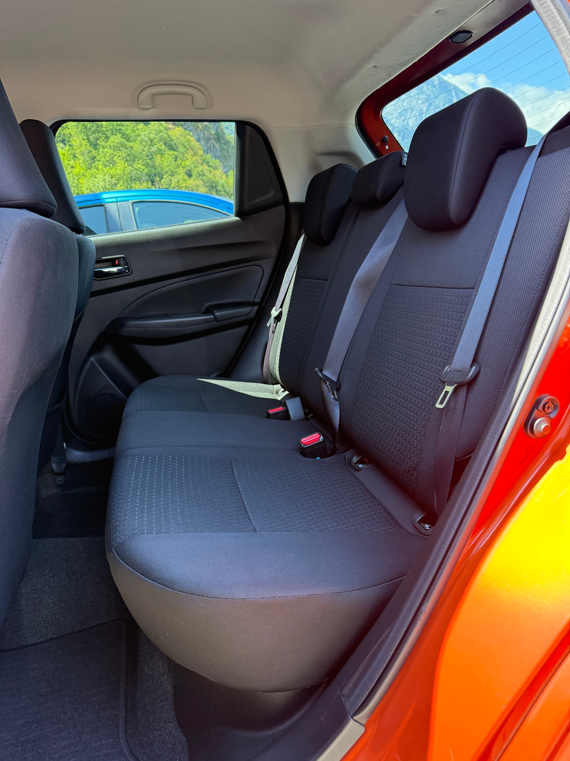 SUZUKI Swift 1.2 Compact Top 4x4 Hybrid-image-13