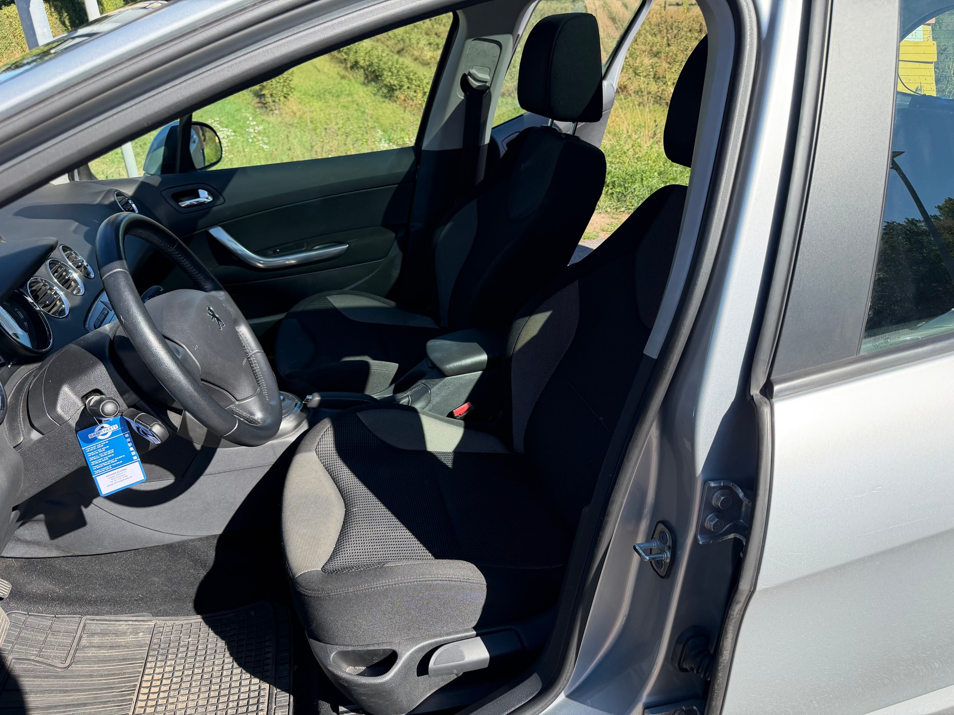 PEUGEOT 308 1.6 16V T Sport Pack Automatic-image-14