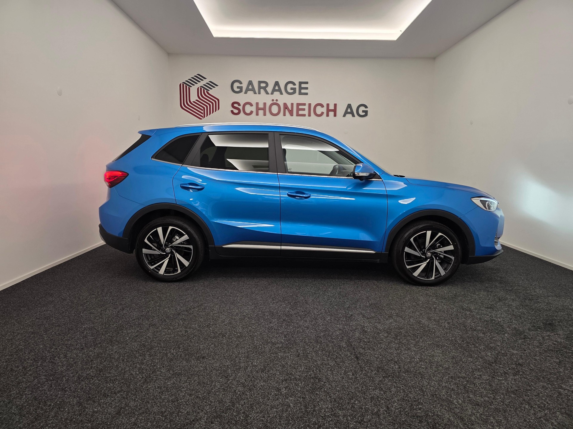 MG ZS 1.5 Hybrid+ Luxury-image-3