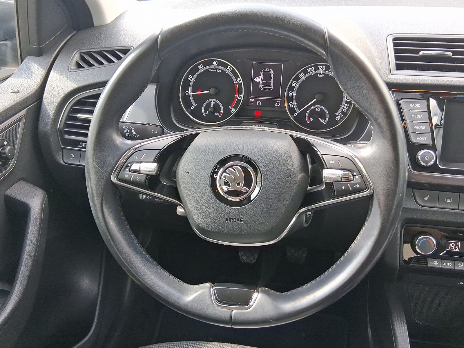 SKODA Fabia 1.0 TSI Clever-image-10