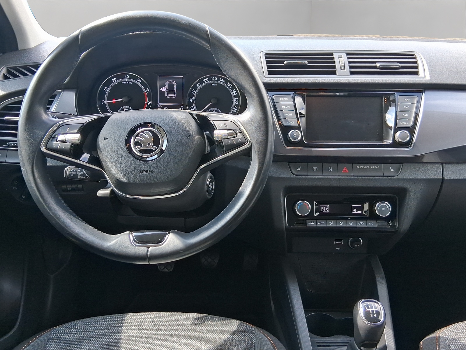 SKODA Fabia 1.0 TSI Clever-image-9