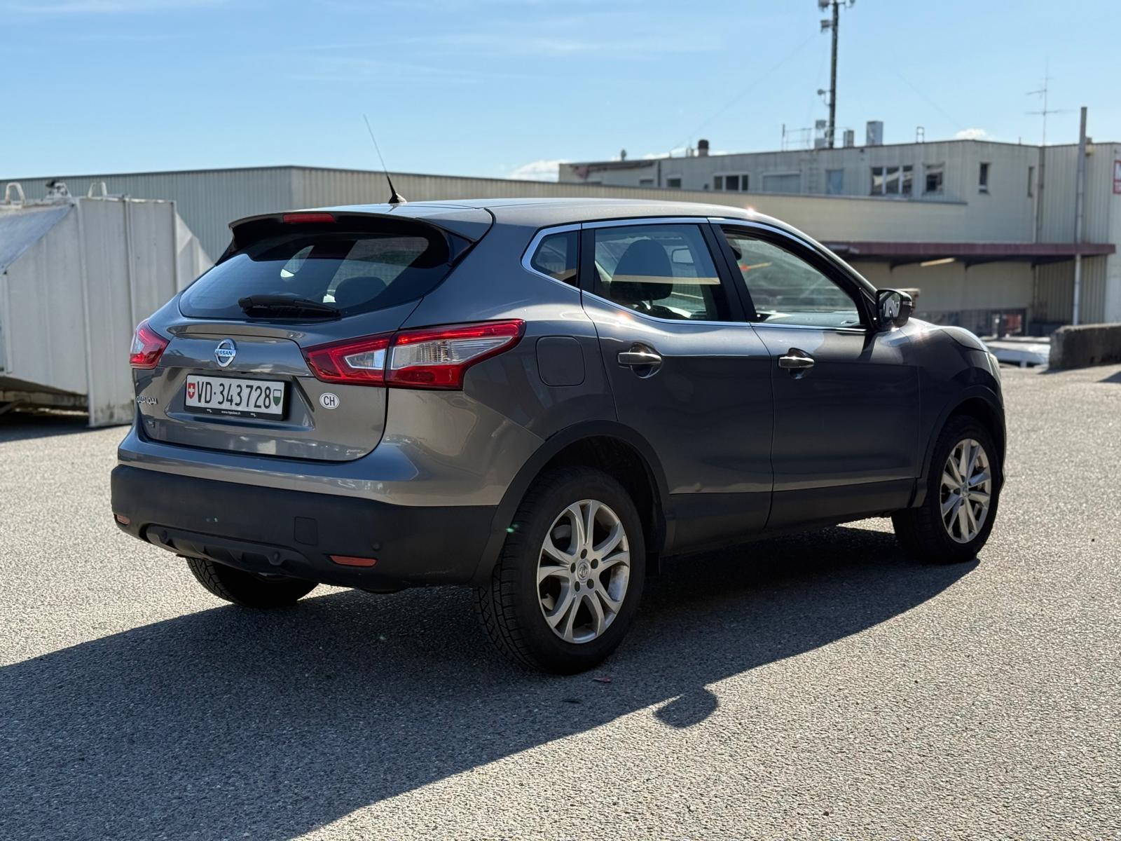 NISSAN Qashqai 1.6 dCi N-Connecta Xtronic CVT-image-1