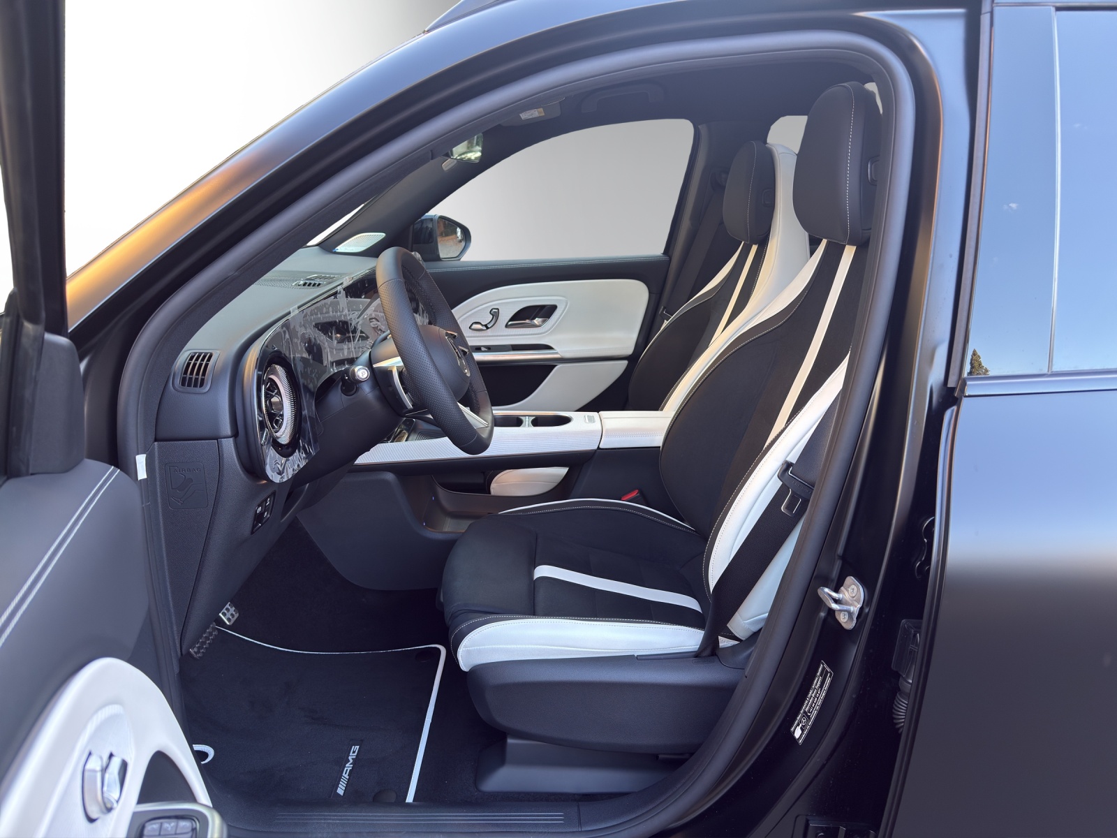 MERCEDES-BENZ GLB 220 4Matic 8G-Tronic-image-10