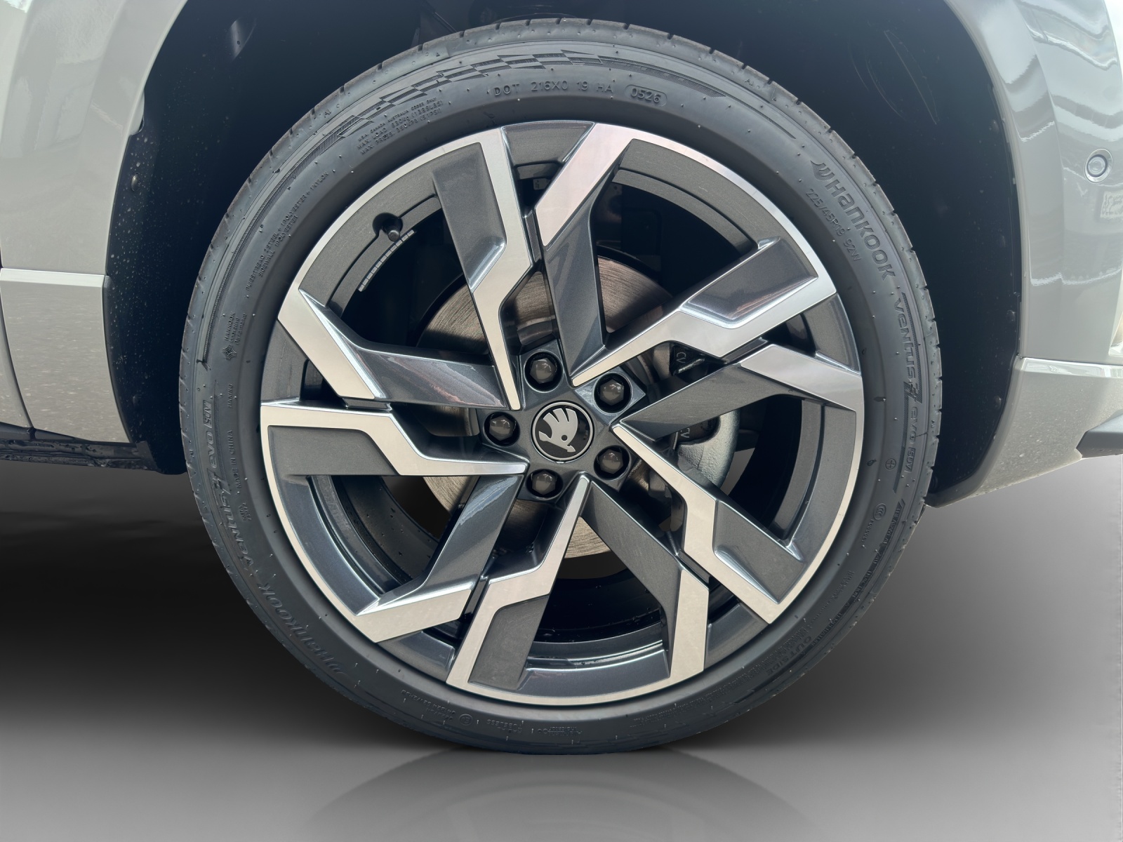 SKODA Karoq 2.0 TSI SportLine 4x4 DSG-image-14