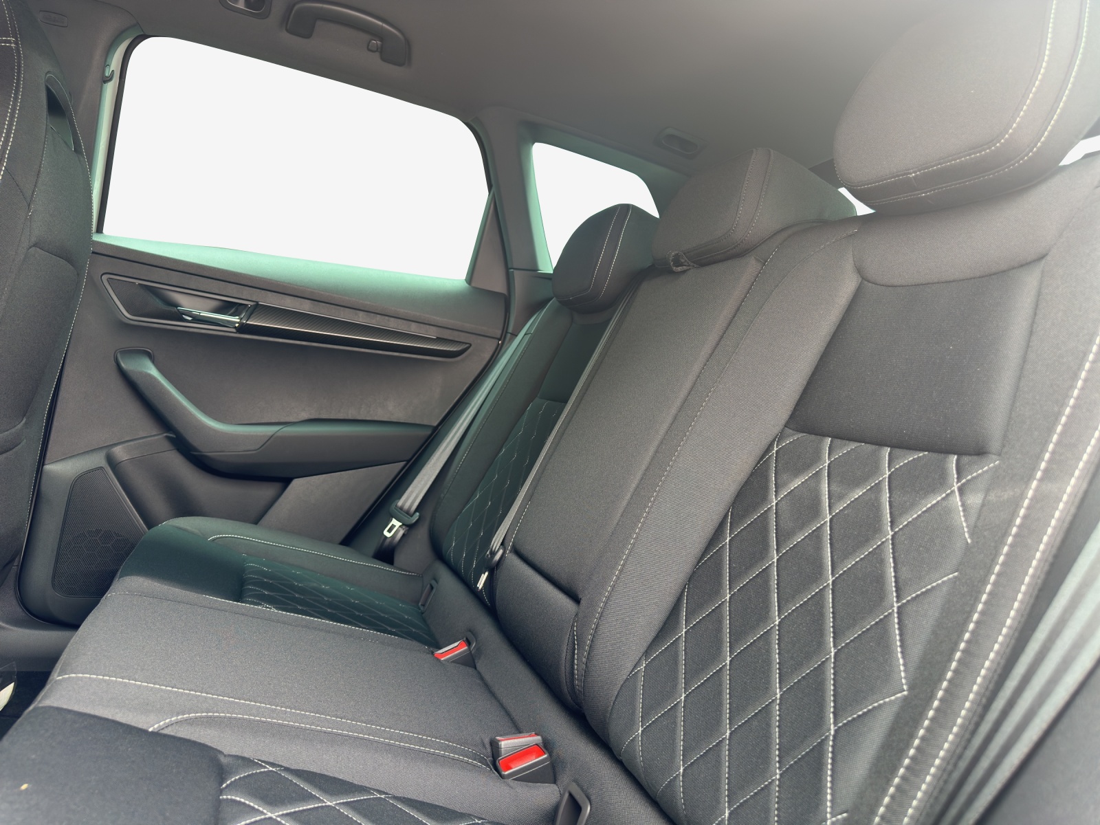 SKODA Karoq 2.0 TSI SportLine 4x4 DSG-image-11
