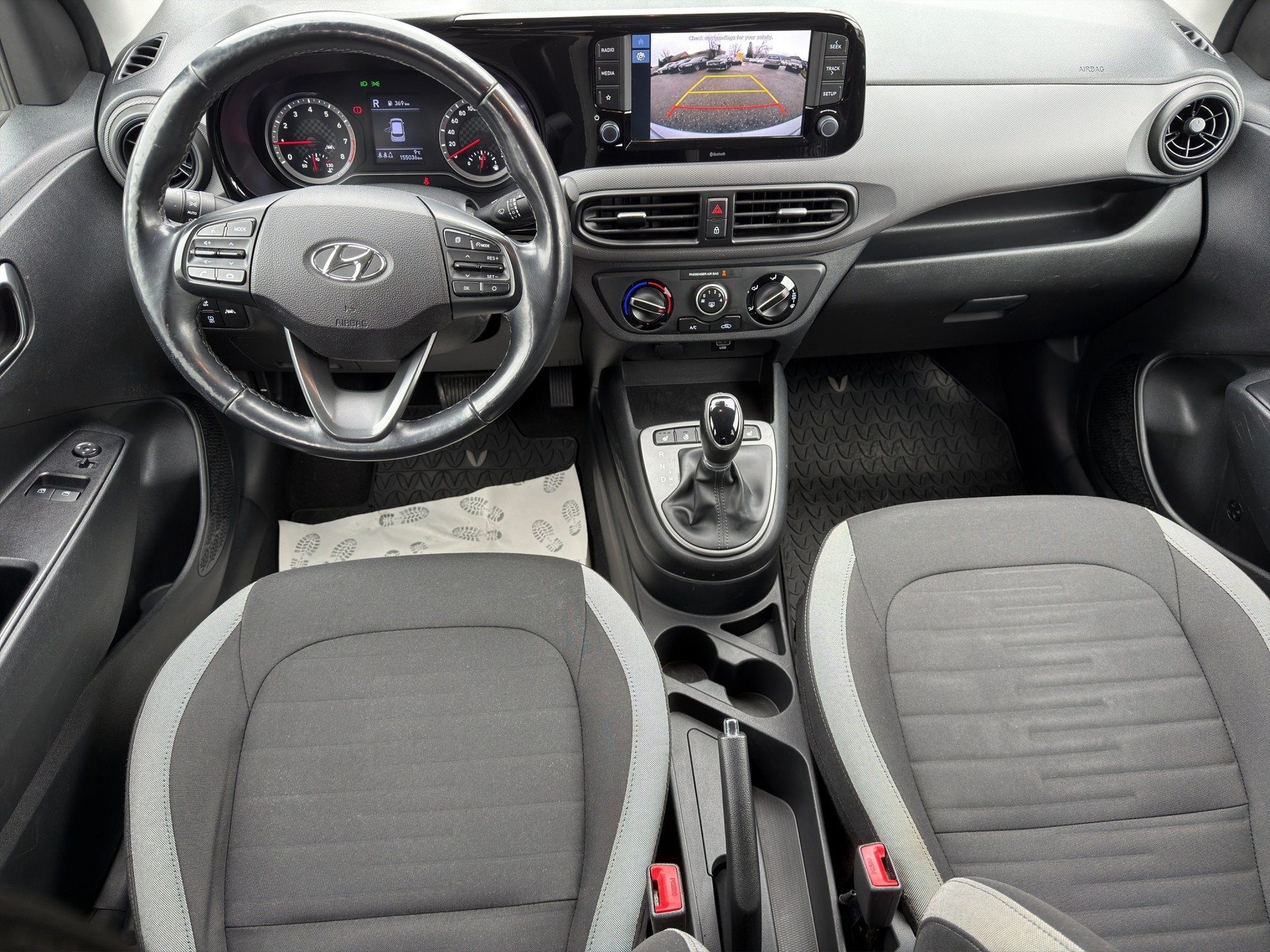 HYUNDAI i10 1.2 Amplia Automat-image-12