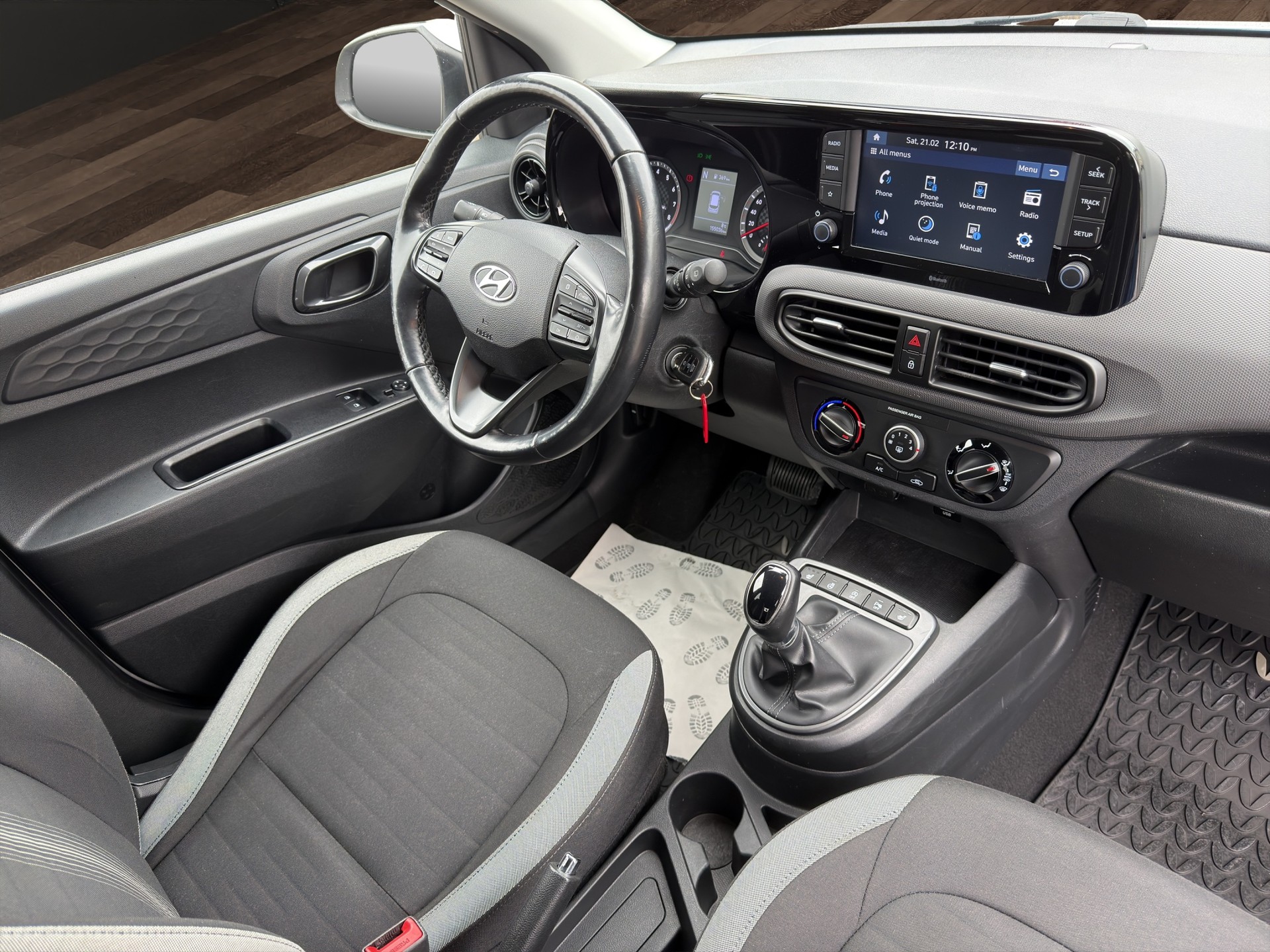 HYUNDAI i10 1.2 Amplia Automat-image-15