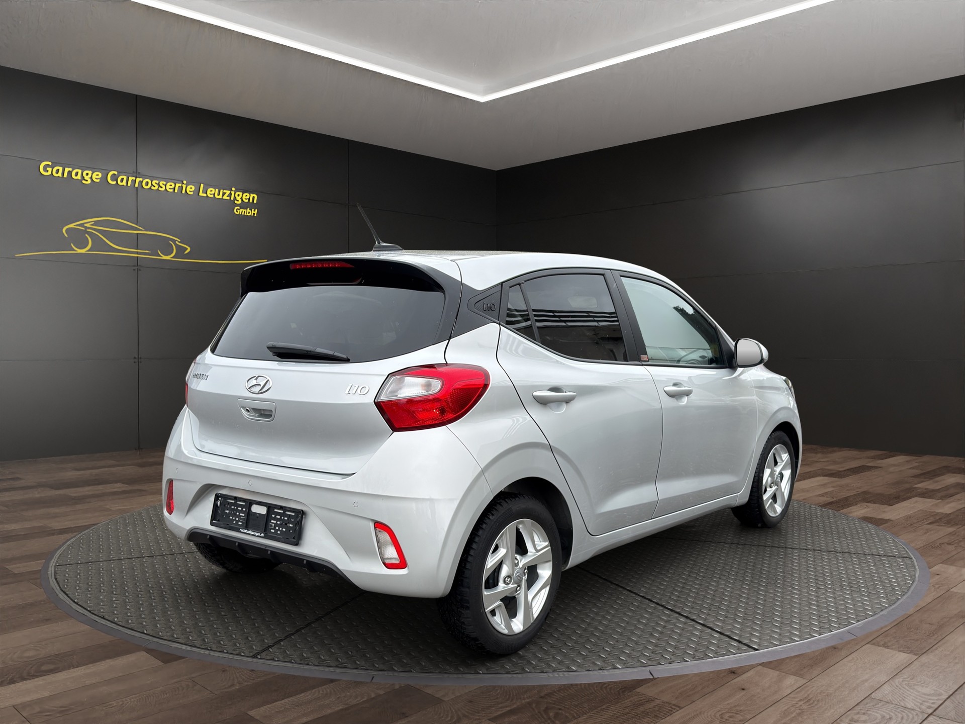 HYUNDAI i10 1.2 Amplia Automat-image-4