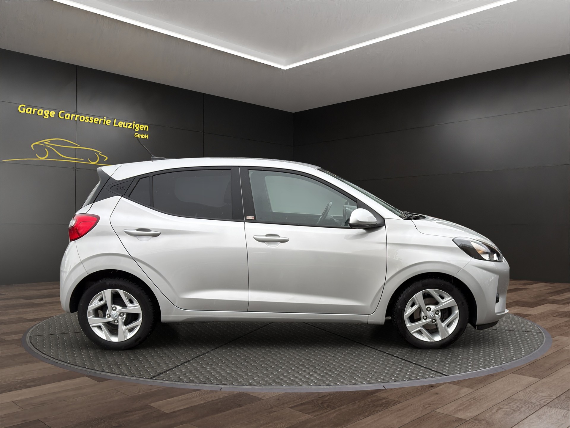 HYUNDAI i10 1.2 Amplia Automat-image-6