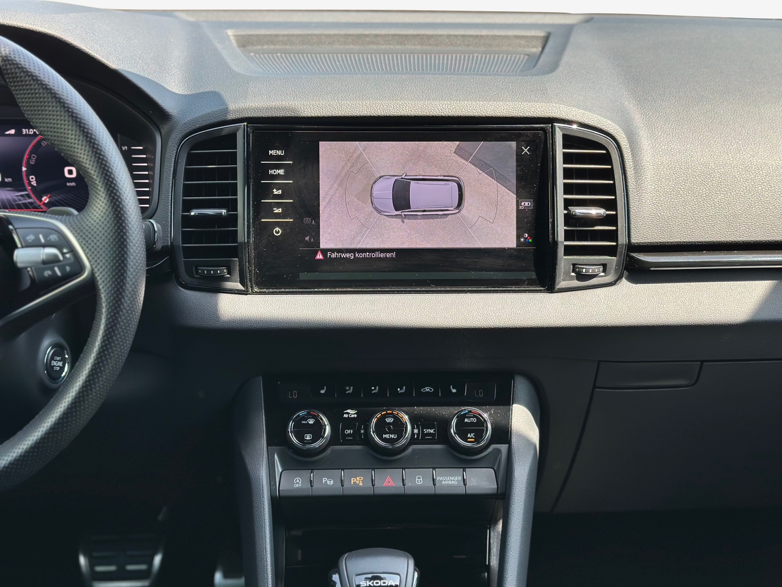 SKODA Karoq 2.0 TSI SportLine 4x4 DSG-image-10