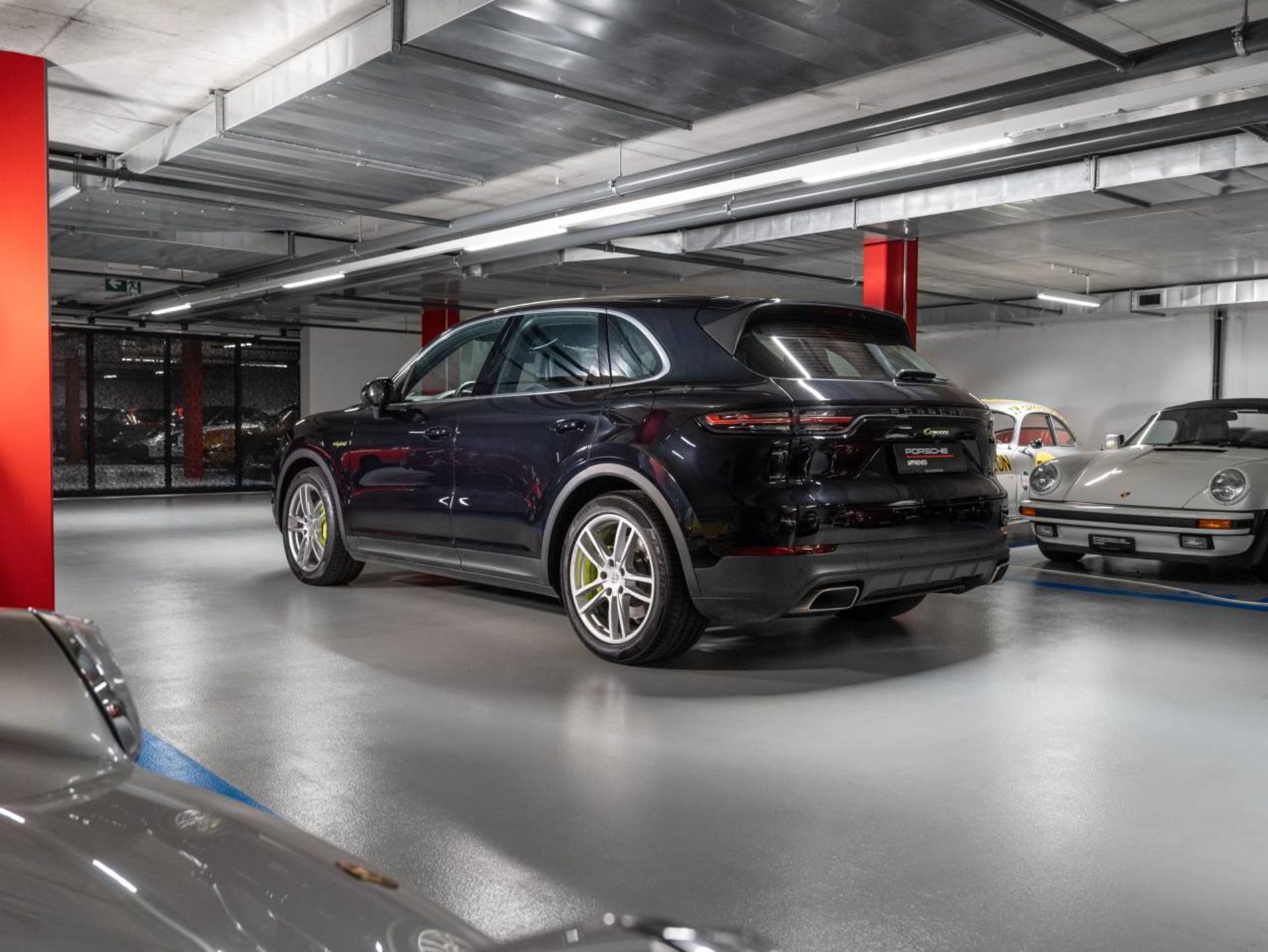 PORSCHE Cayenne E-Hybrid (MY22)-image-2