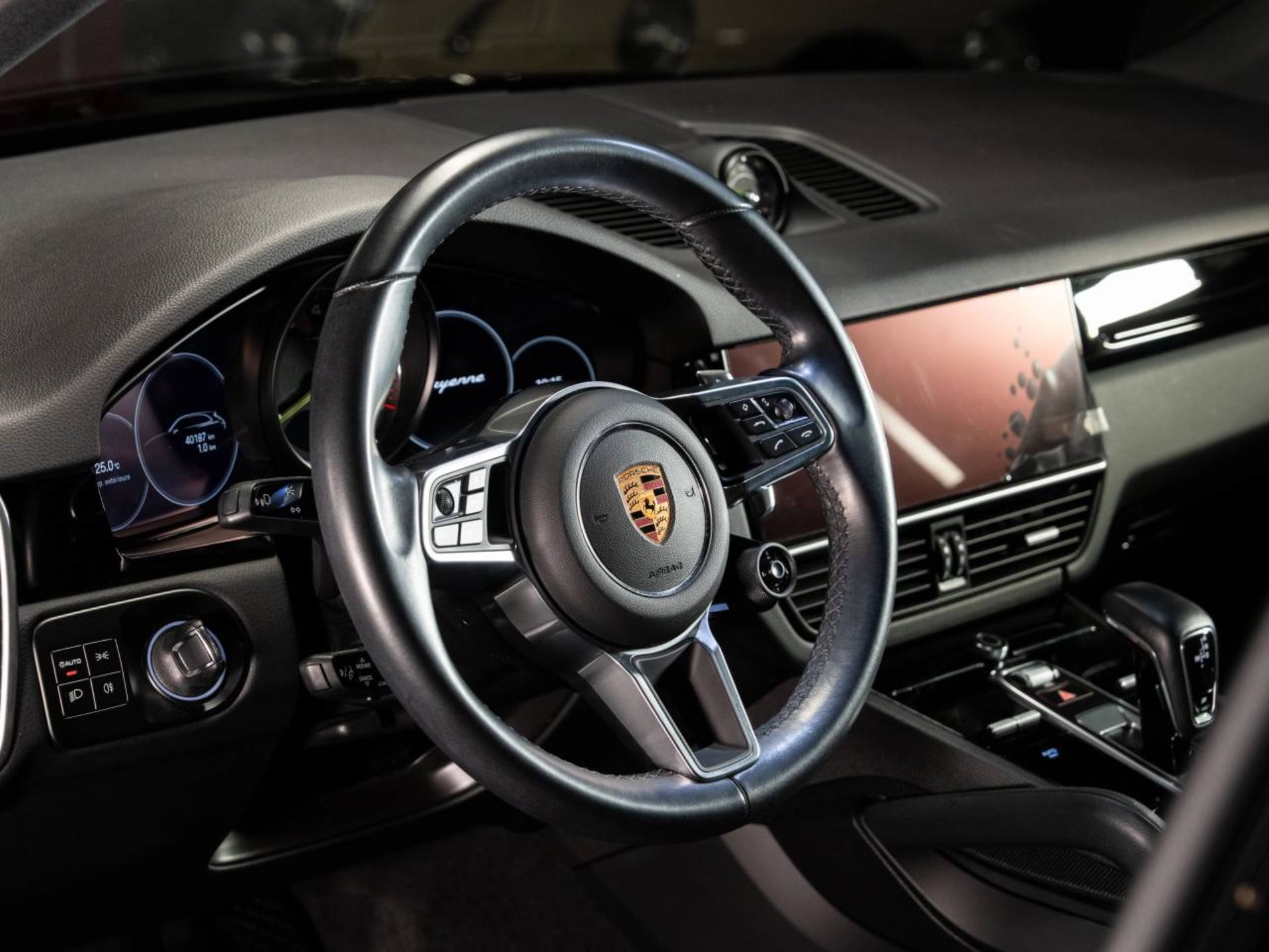 PORSCHE Cayenne E-Hybrid (MY22)-image-3