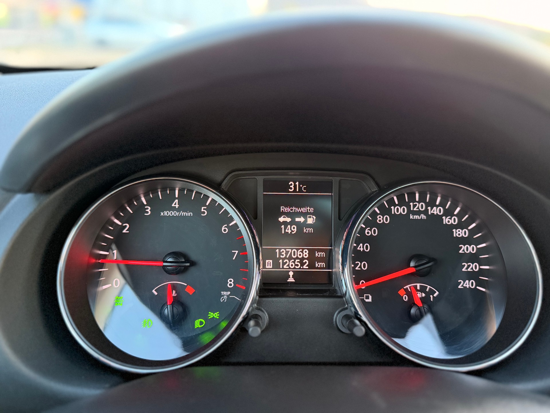 NISSAN Qashqai 2.0 4WD 360-image-31