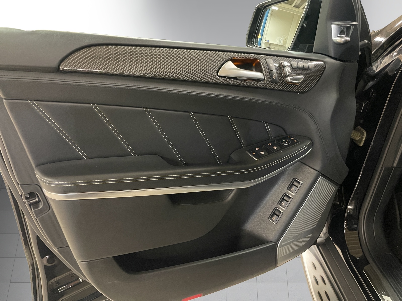 MERCEDES-BENZ GLS 63 AMG 4Matic-image-7