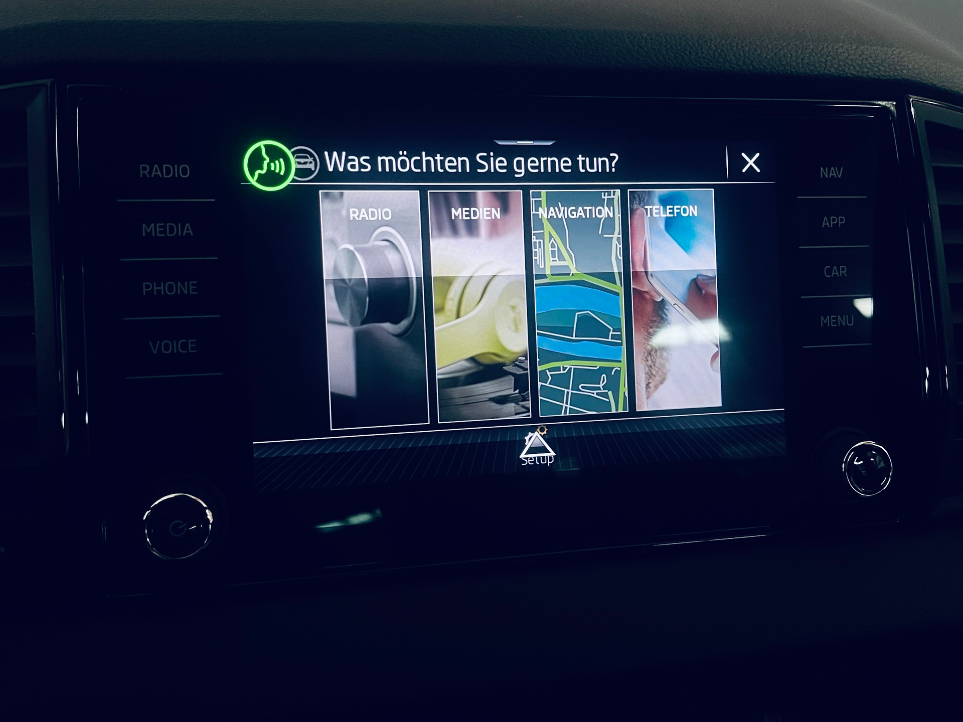 SKODA Karoq 2.0 TSI SportLine 4x4 DSG-image-19