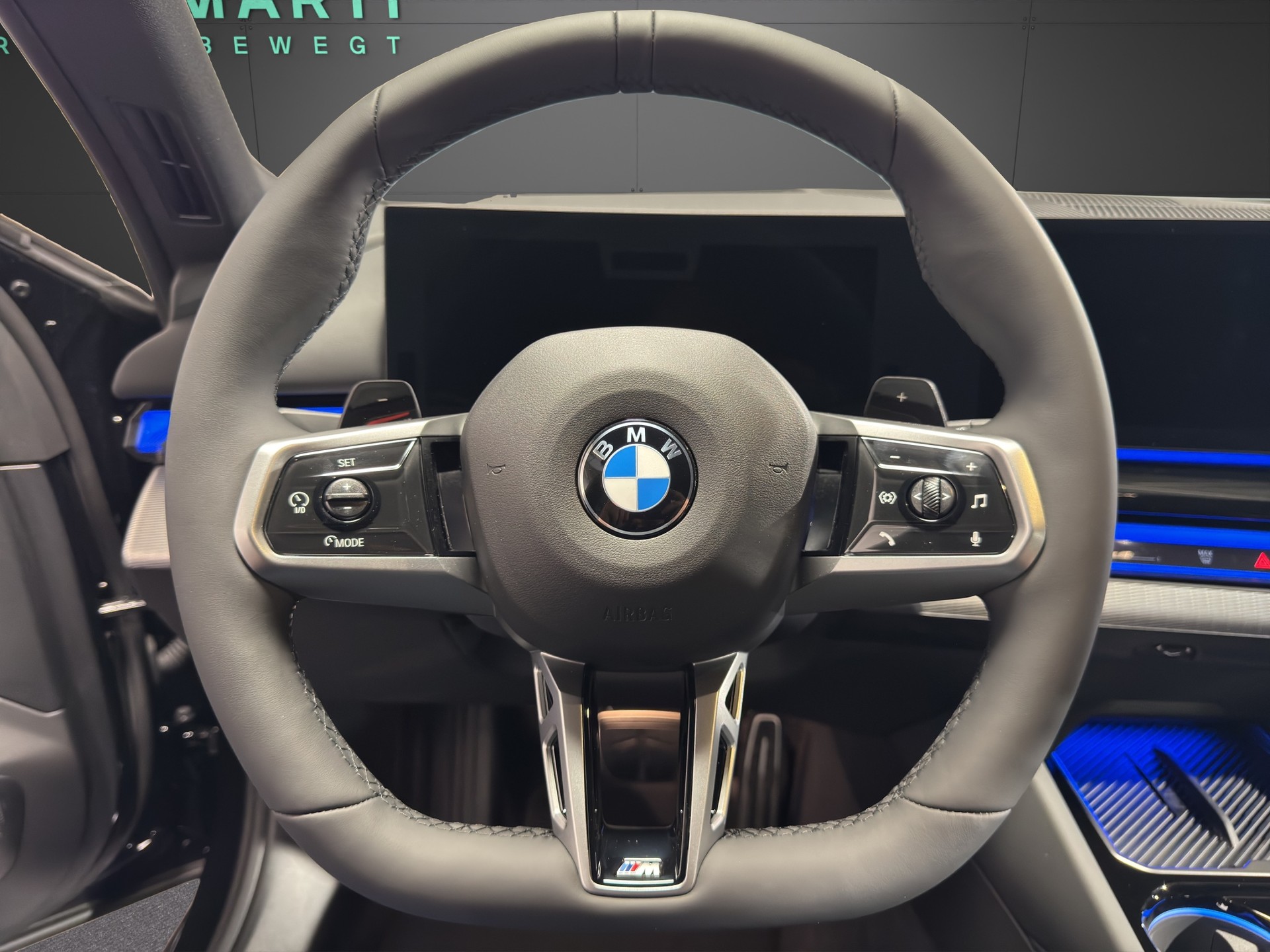 BMW 540d xDrive Touring-image-13