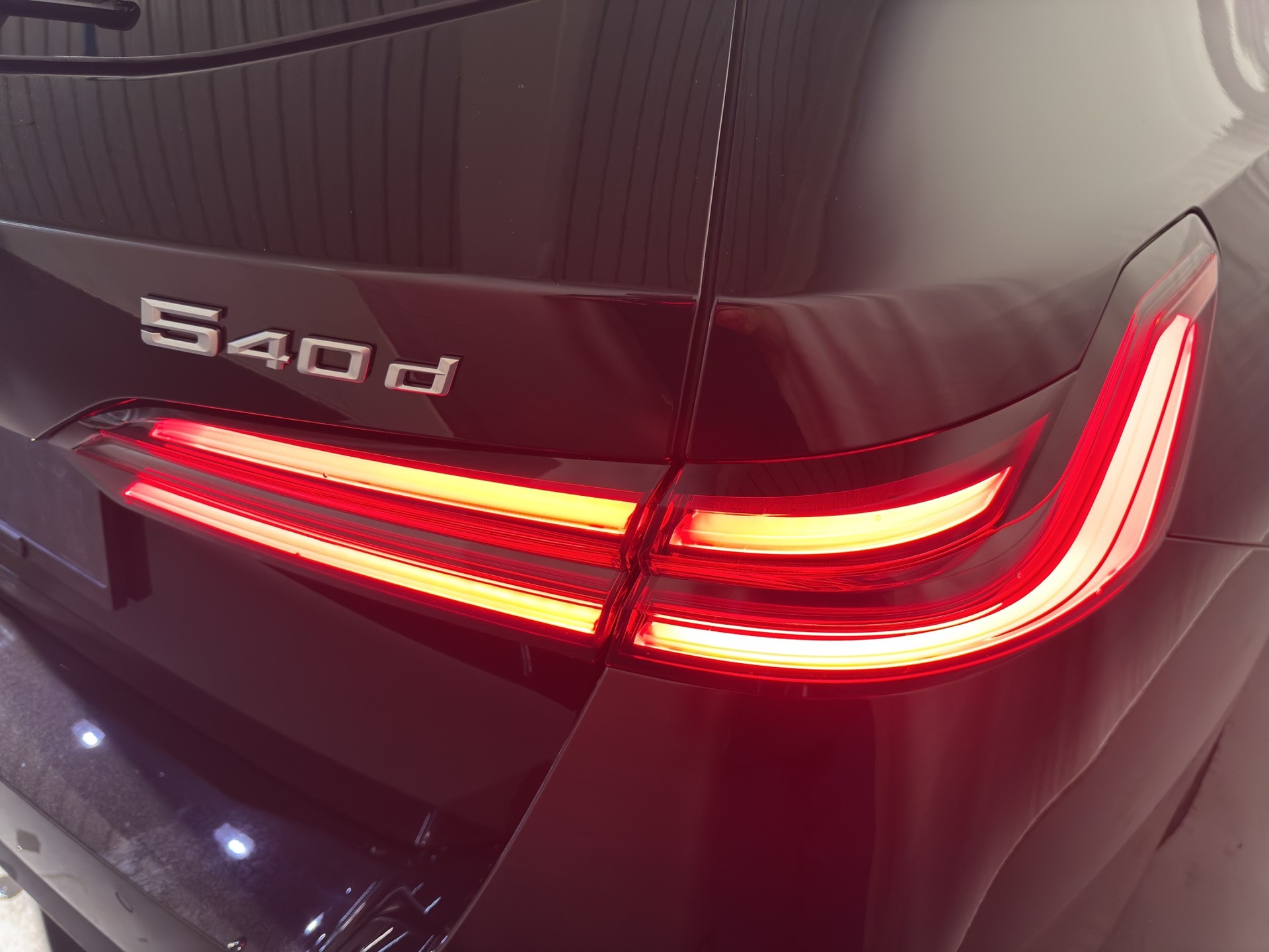 BMW 540d xDrive Touring-image-5