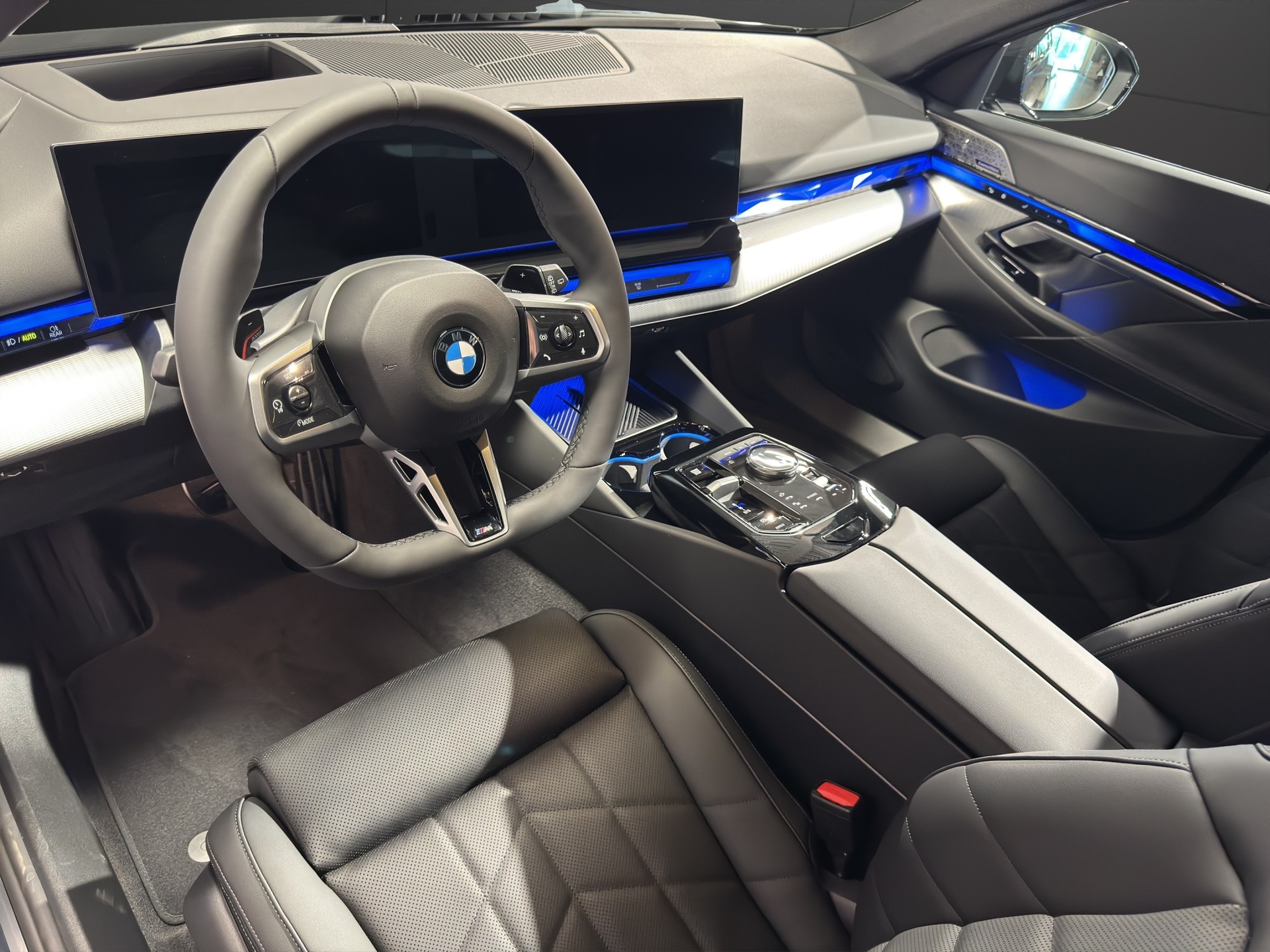 BMW 540d xDrive Touring-image-8