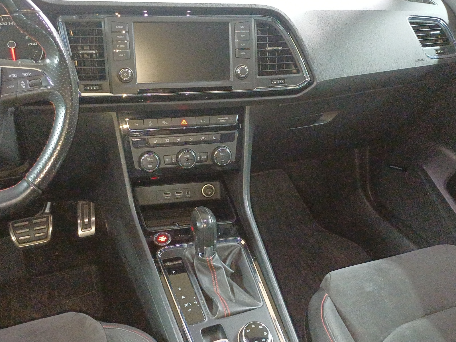 SEAT Ateca 2.0 TSI FR 4Drive DSG-image-10