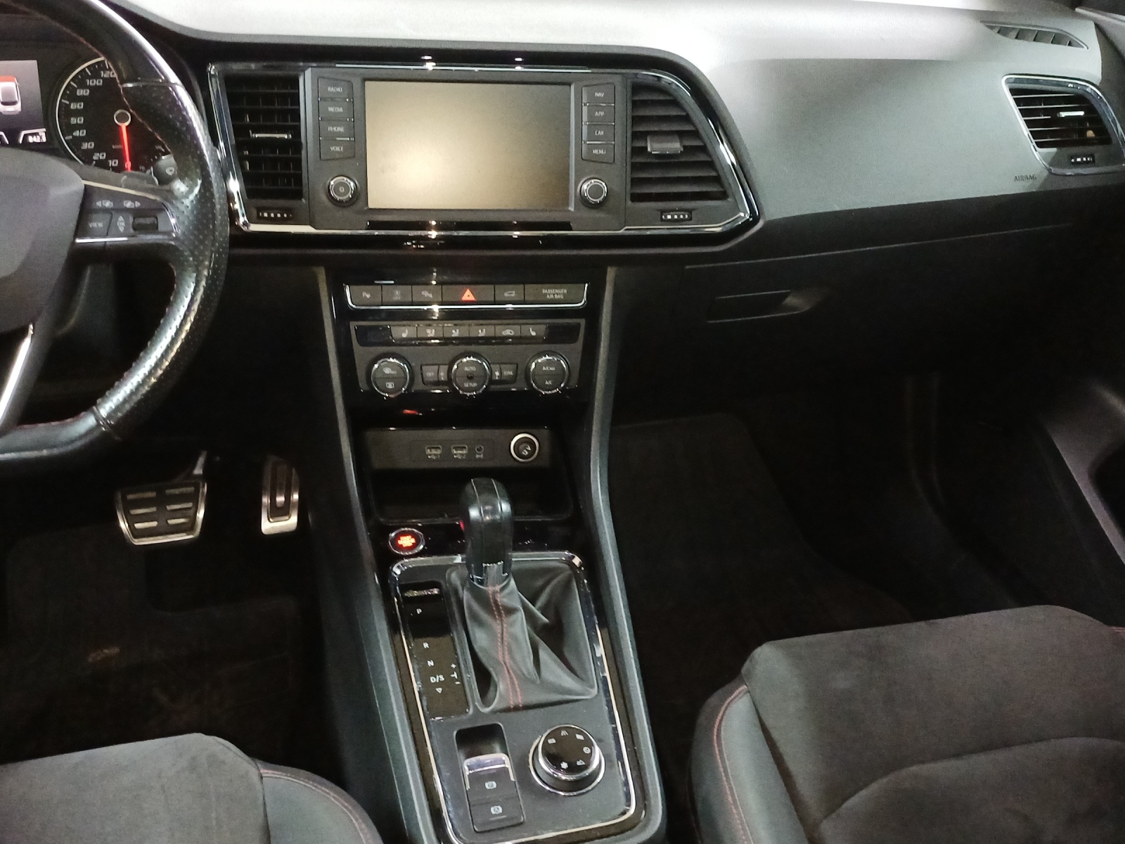 SEAT Ateca 2.0 TSI FR 4Drive DSG-image-10