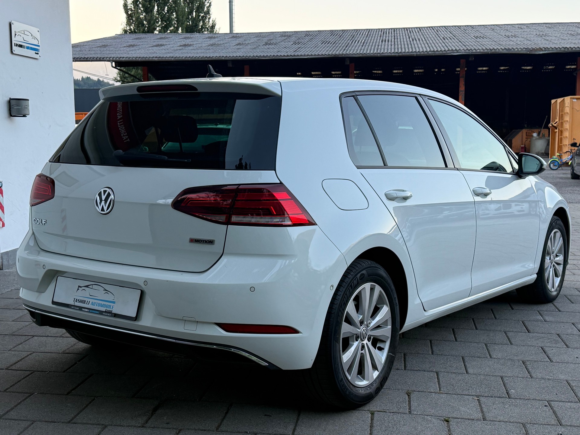 VW Golf 2.0 TDI Highline 4Motion-image-6
